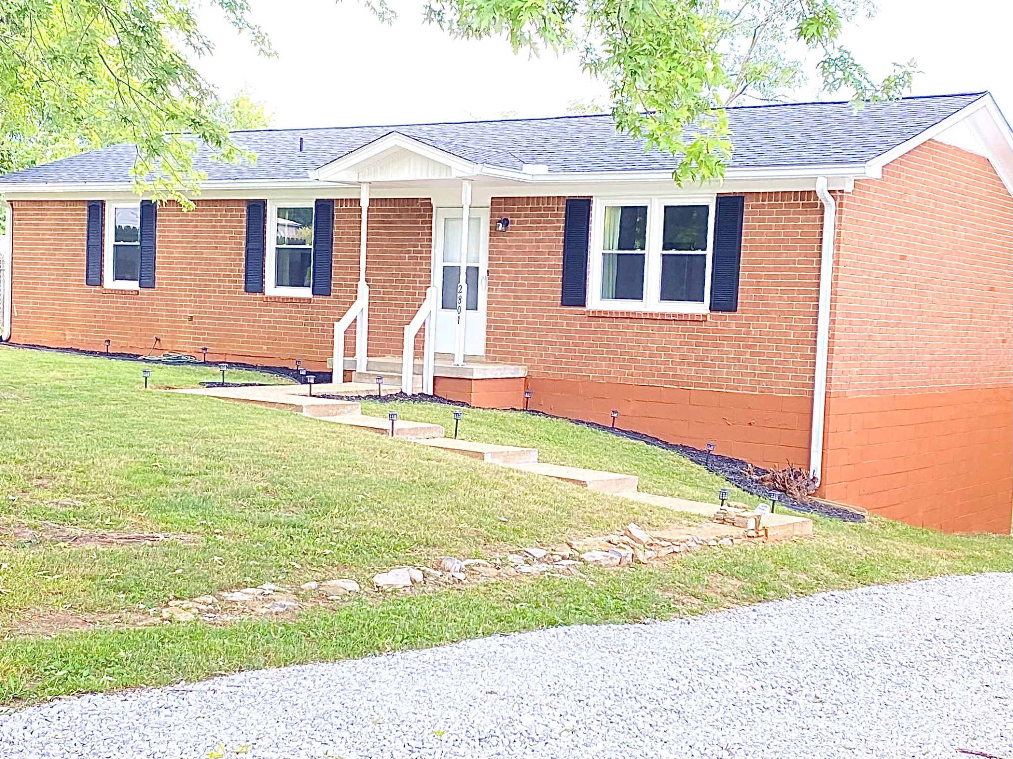 2801 Denham Ave