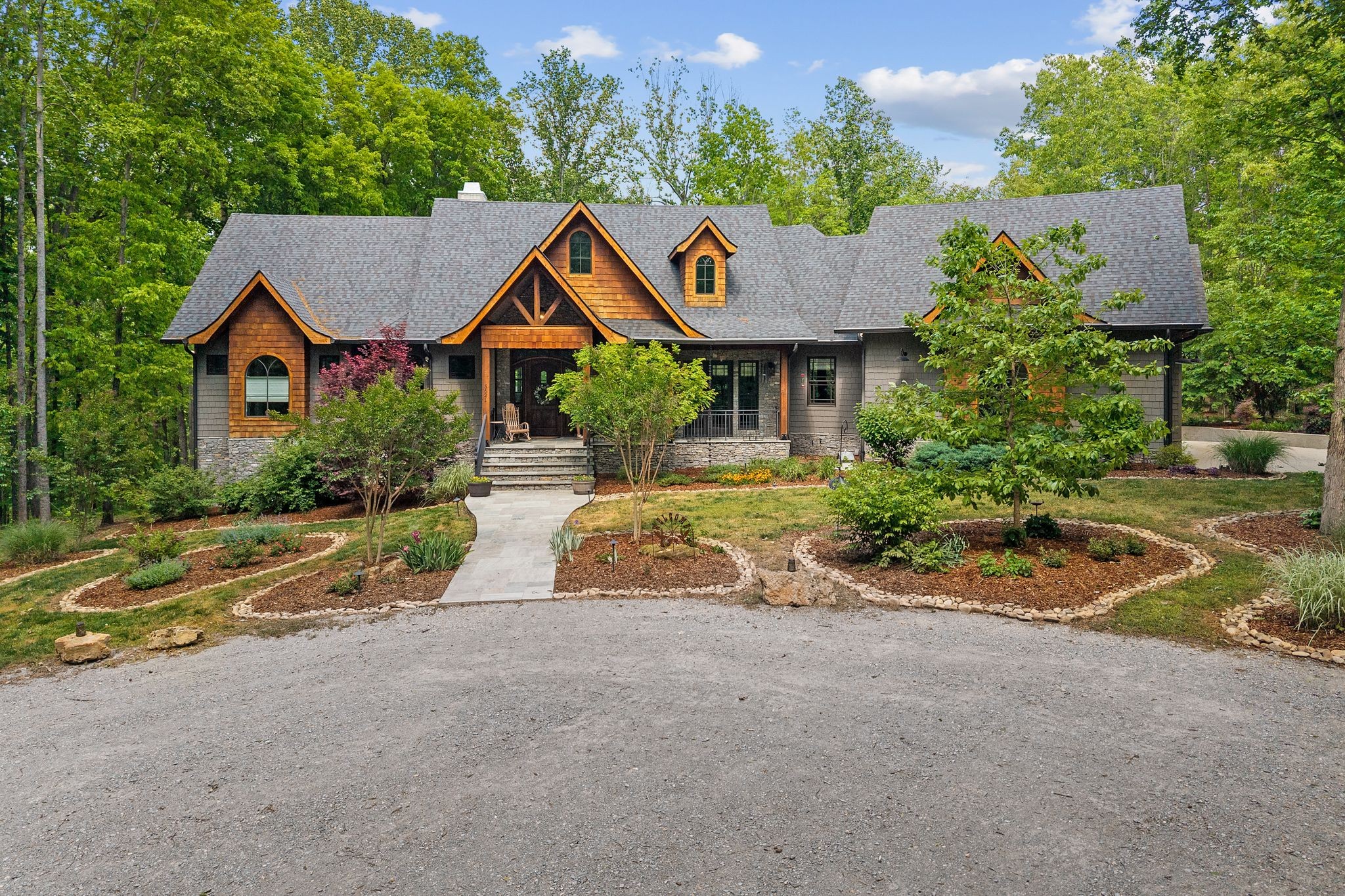 5621 Parker Branch Trl Property Photo 1