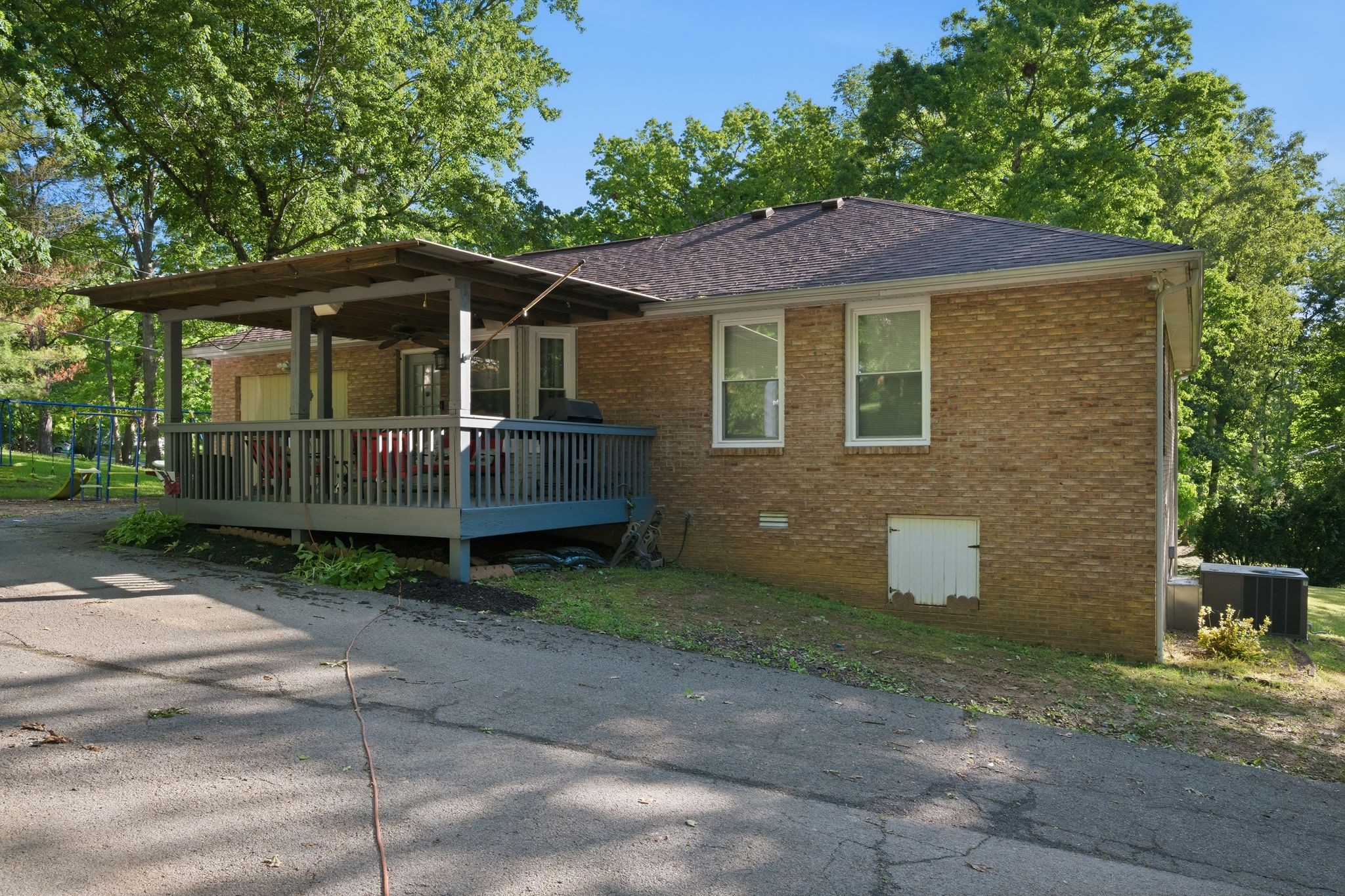 107 Valley Rd Property Photo 27