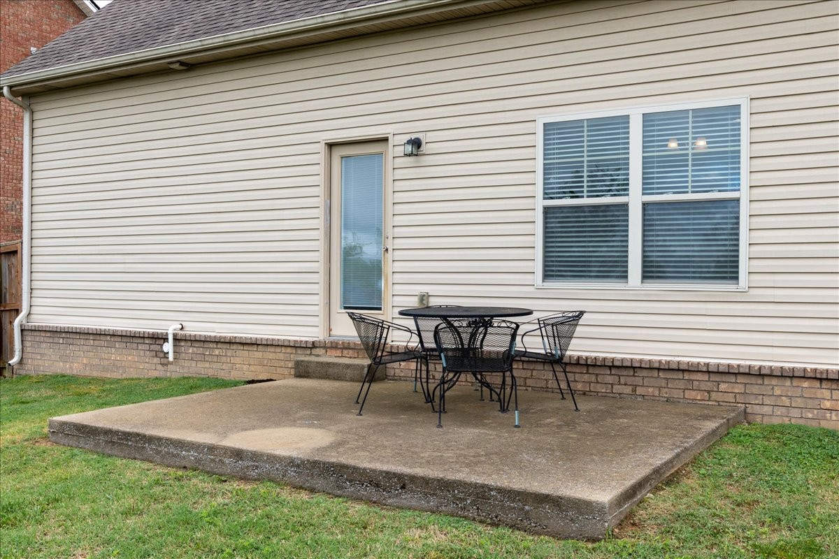 400 Stratford Park Blvd Property Photo 24