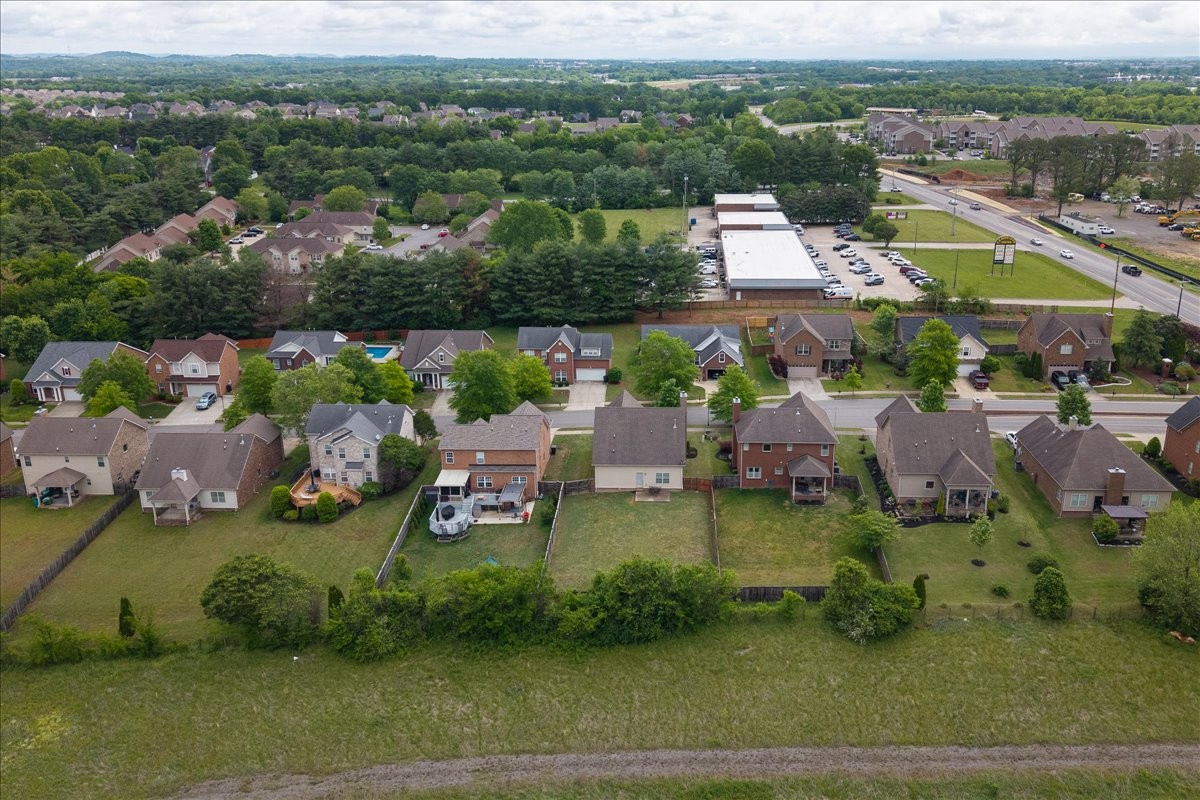 400 Stratford Park Blvd Property Photo 28