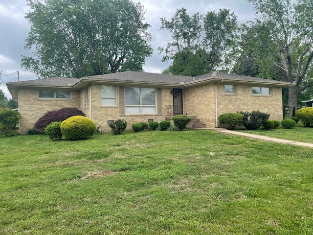 206 Fairlane Dr Property Photo 1