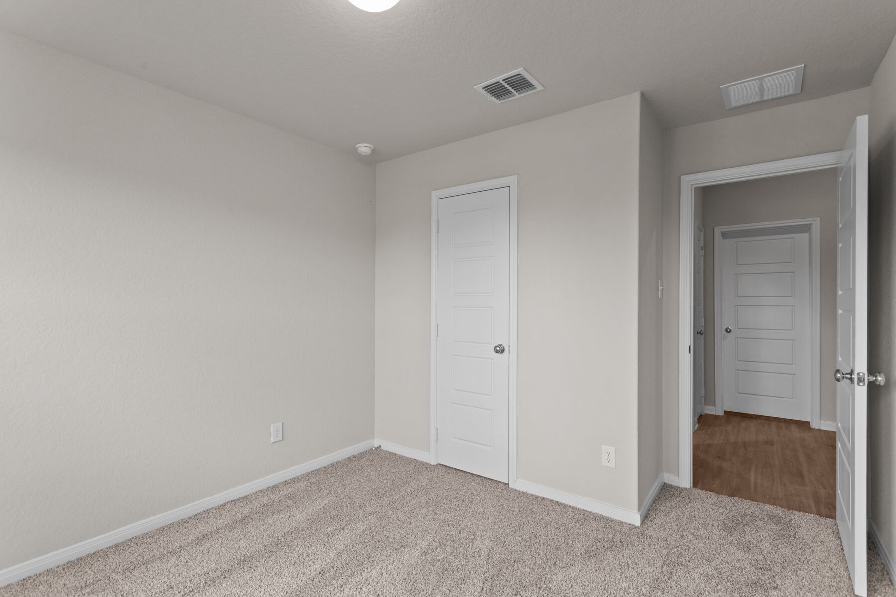 359 Kessel St Property Photo 10