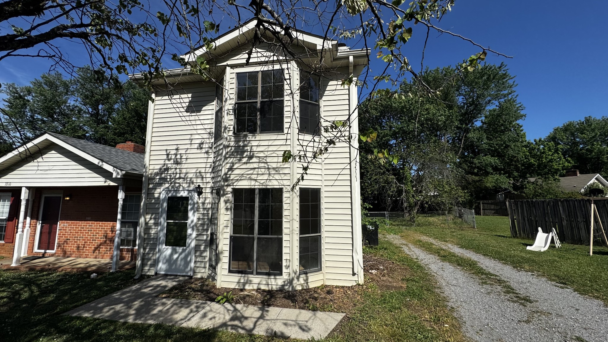1808 Aster Ct