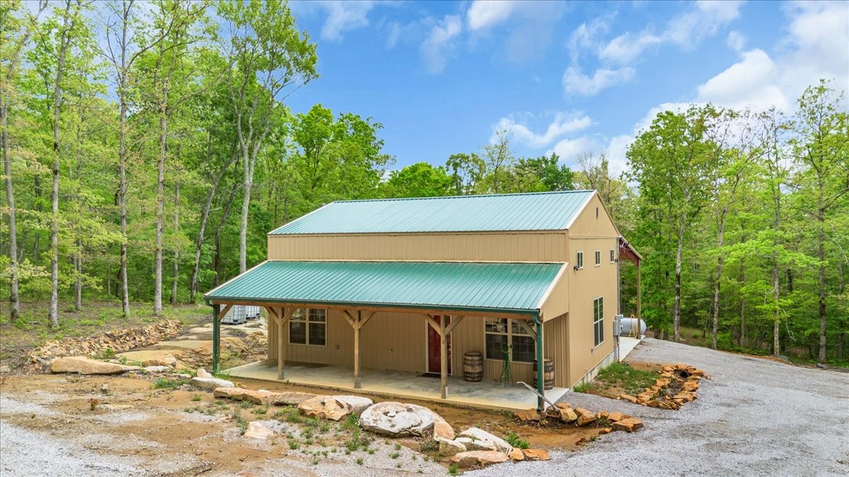 886 Hunters Ridge Dr Property Photo 1