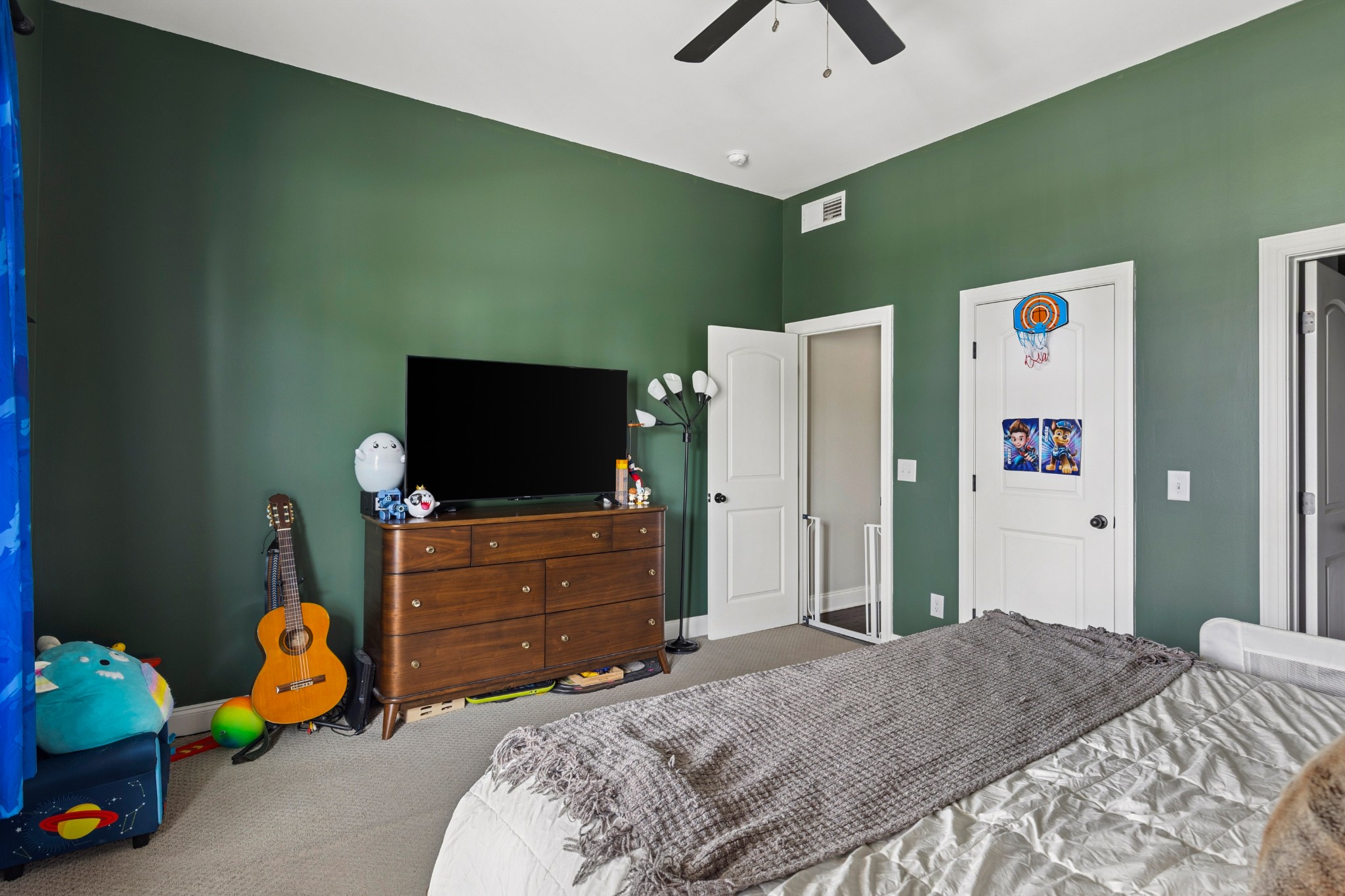 110 Ashington Cir Property Photo 34