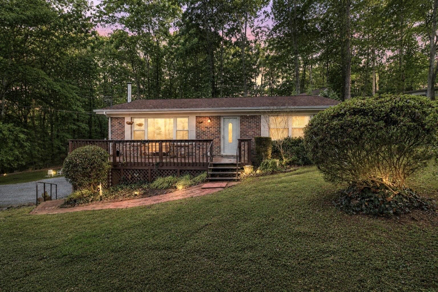 310 Scenic Drive Property Photo 1