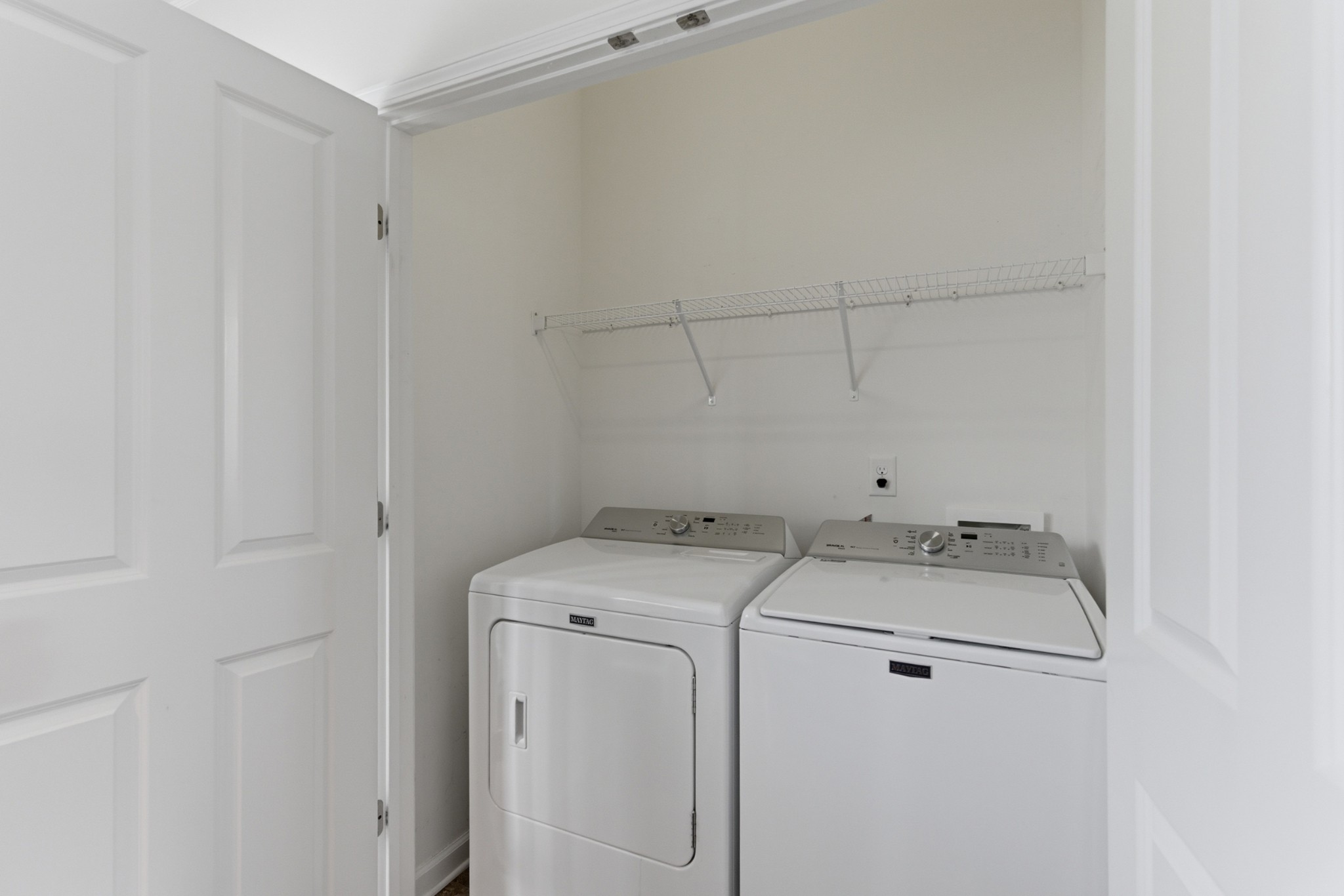 2020 Hemlock Dr Property Photo 14