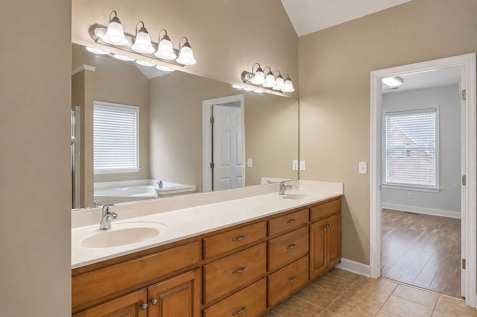 1014 Belcor Dr Property Photo 25