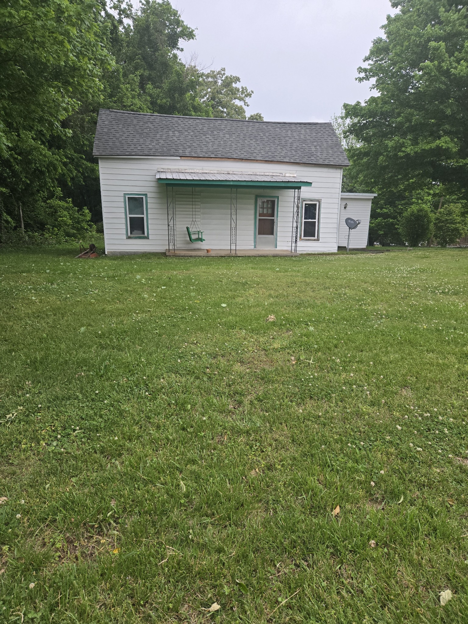 995 Railroad St Property Photo 1