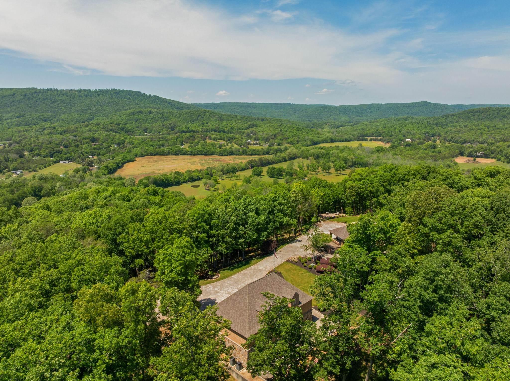 911 New England Road Property Photo 10