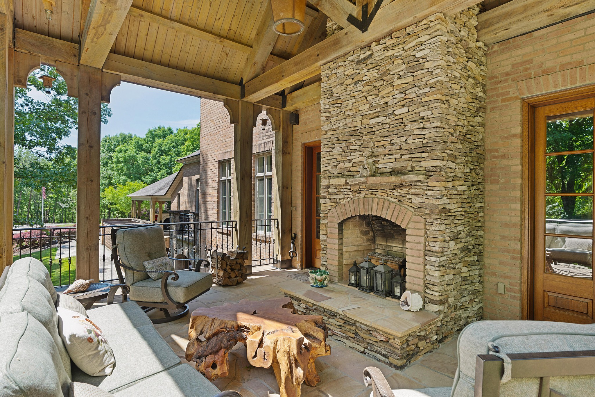 911 New England Road Property Photo 46