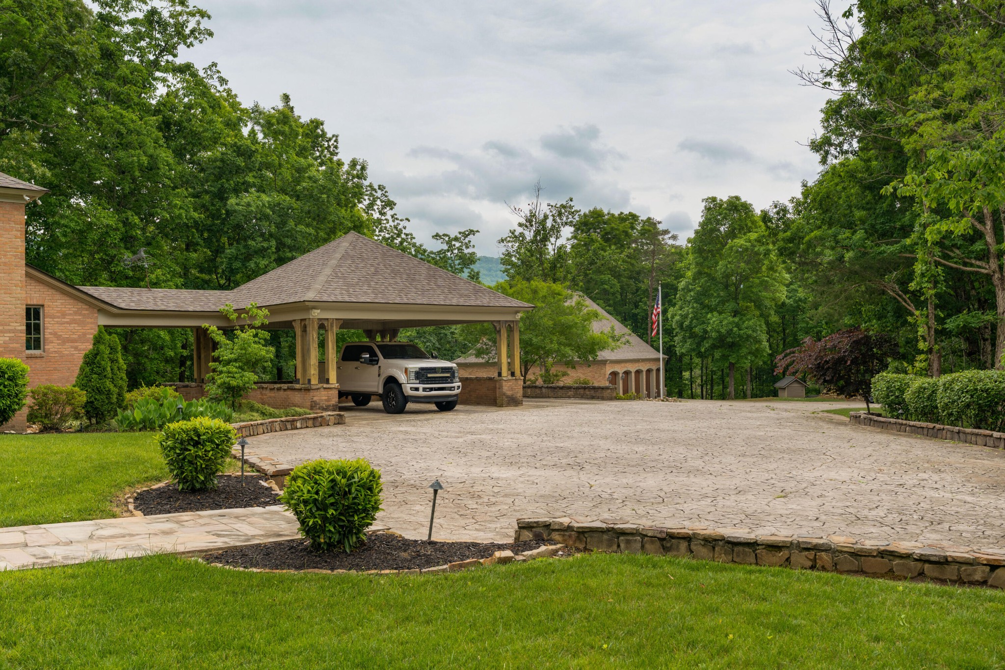 911 New England Road Property Photo 98