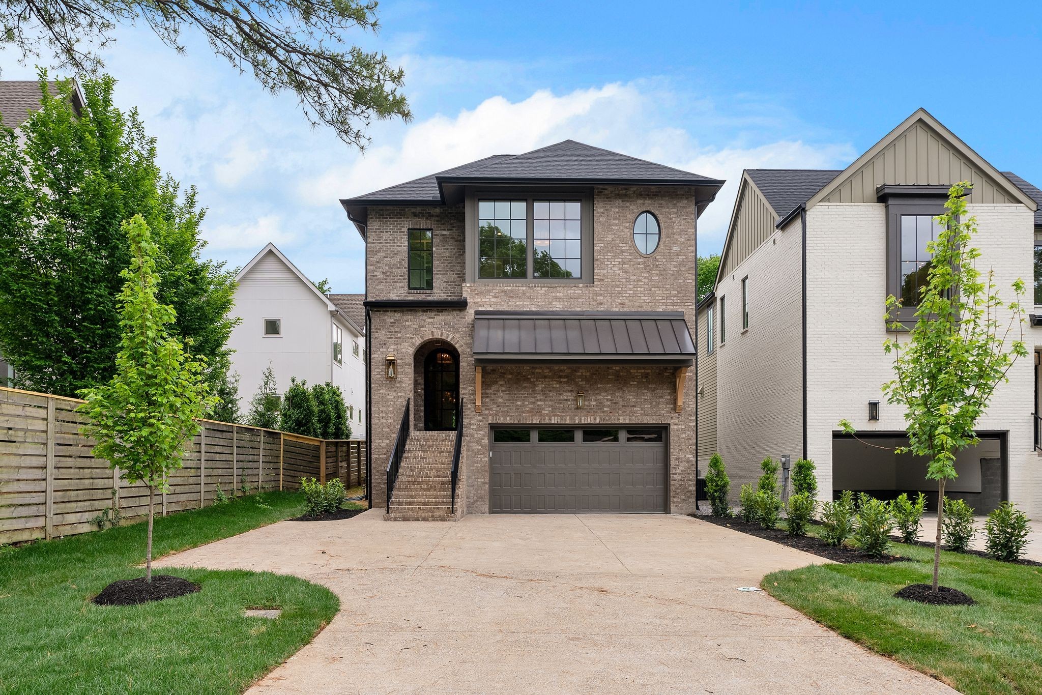 2915 Vaulx Ln