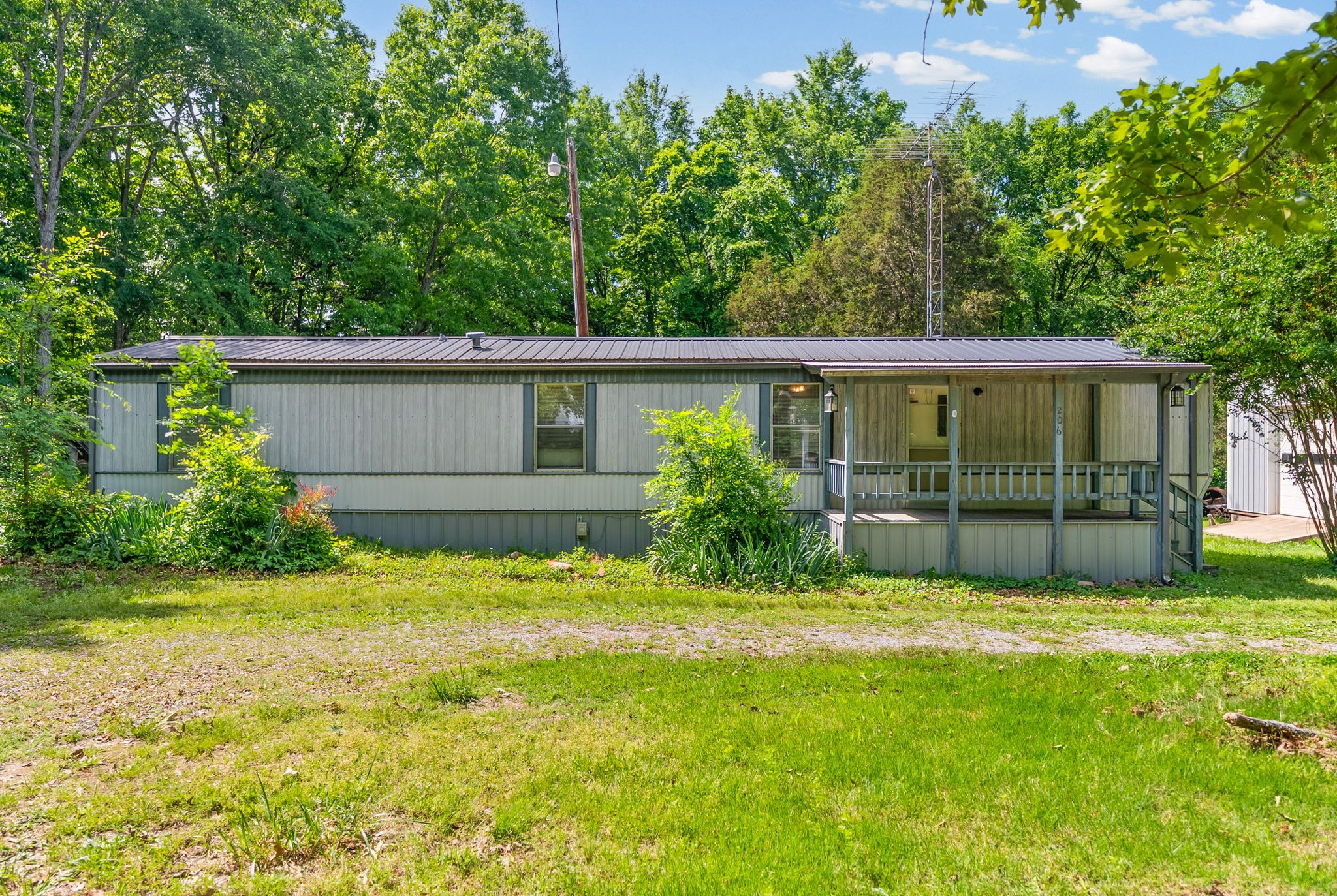 206 Boat Dock Rd Property Photo 1