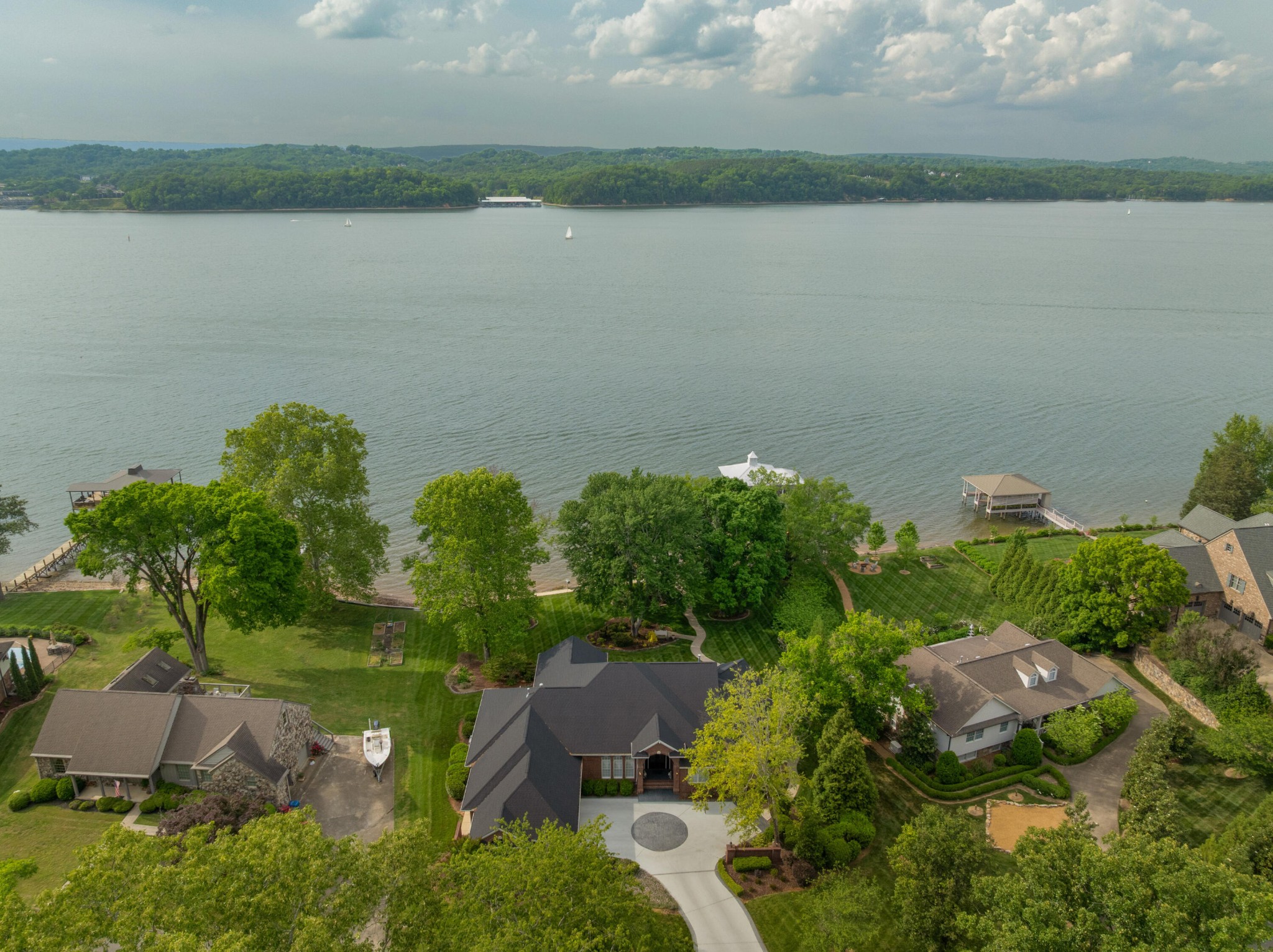 4925 Bal Harbor Circle Property Photo 2