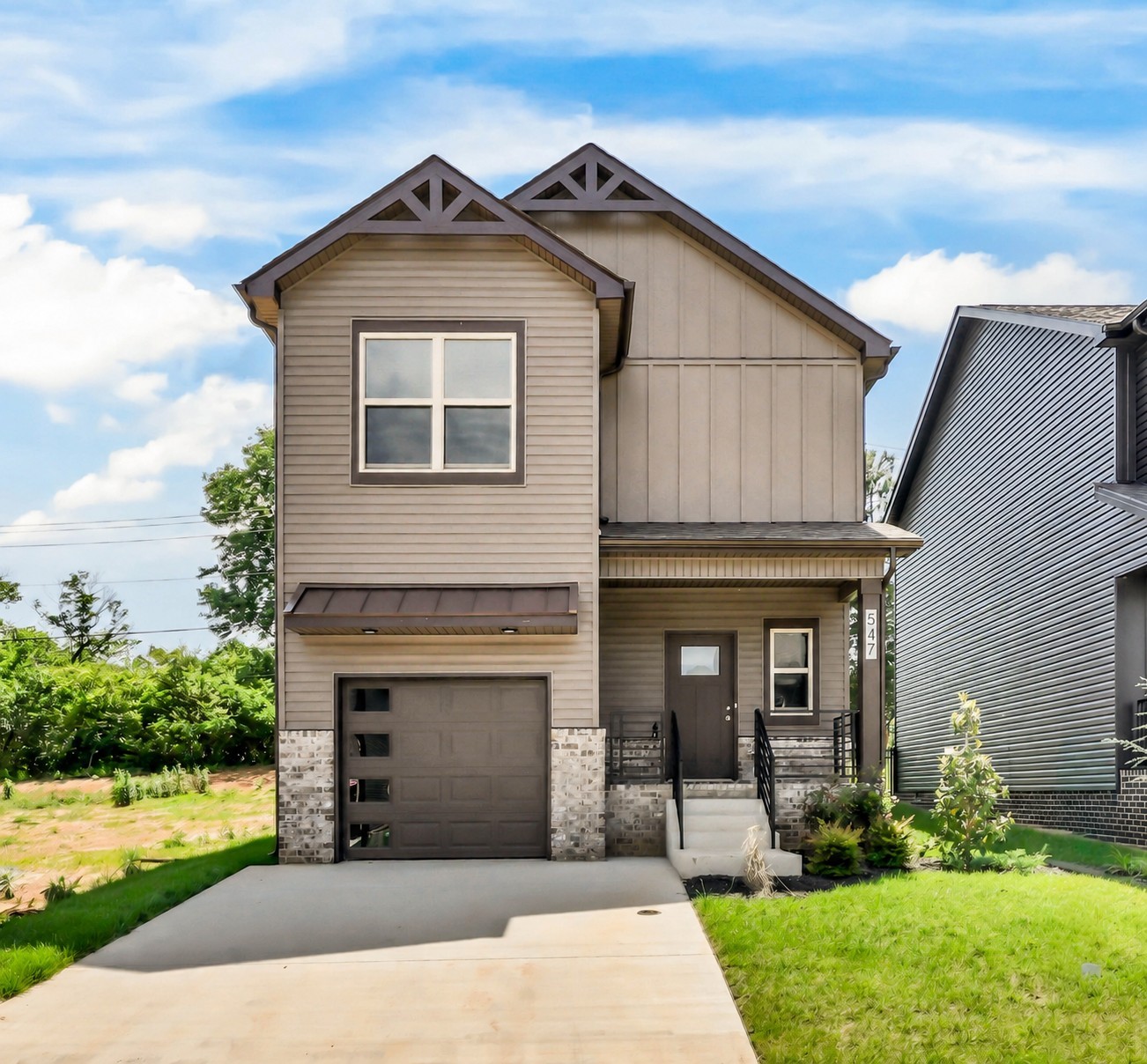 547 Charleston Cove Way Property Photo 1