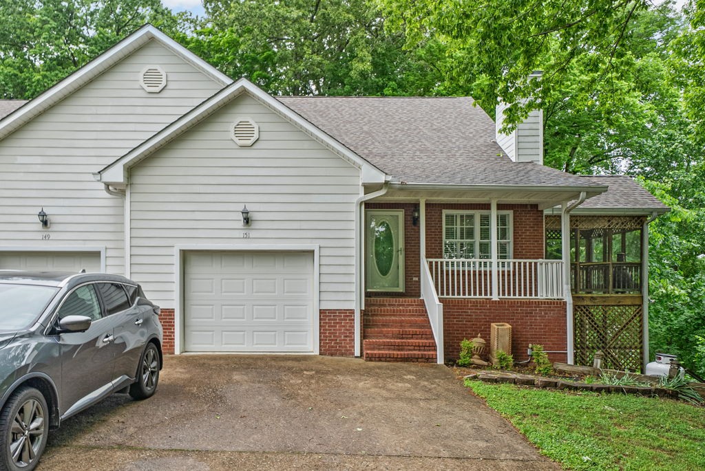 151 Rose Dr Property Photo 2