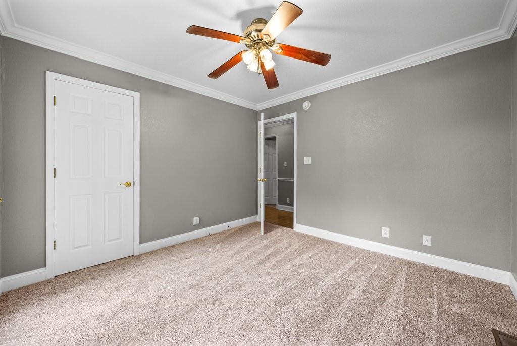 151 Rose Dr Property Photo 24