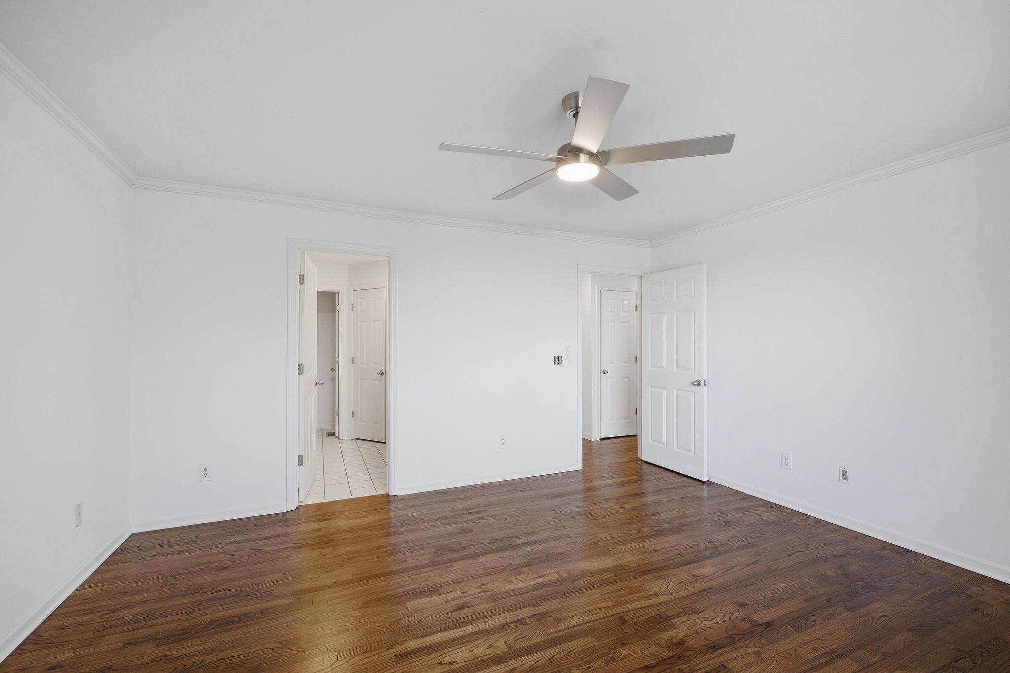 7036 Mooreland Ct Property Photo 10