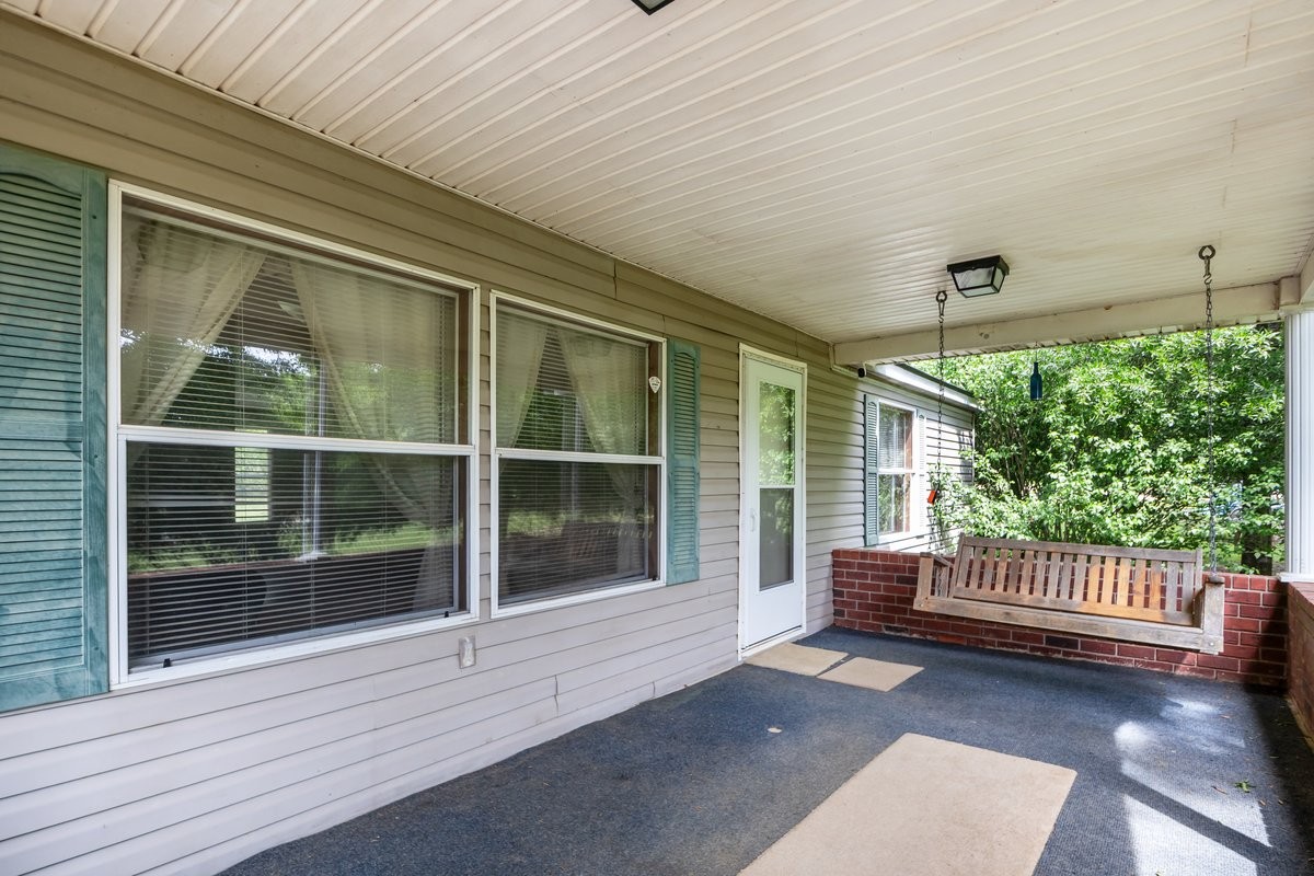 6120 Flatwoods Rd Property Photo 4