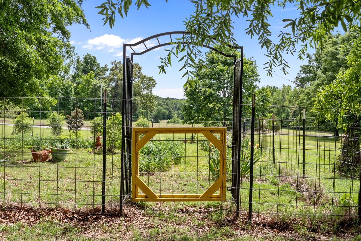 6120 Flatwoods Rd Property Photo 11