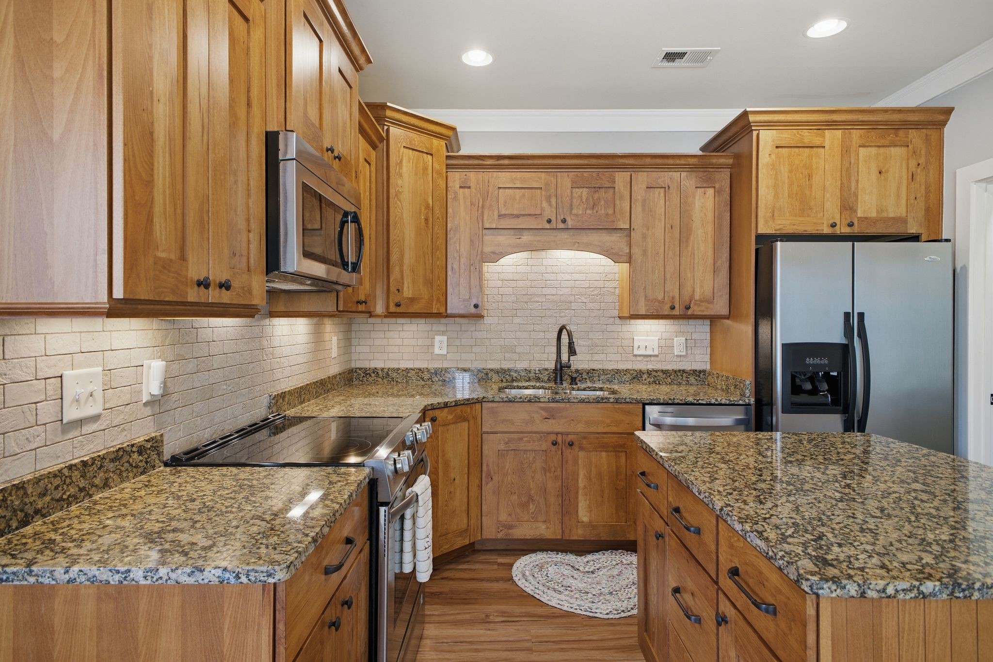 2106 Glen Haven Dr Property Photo 14
