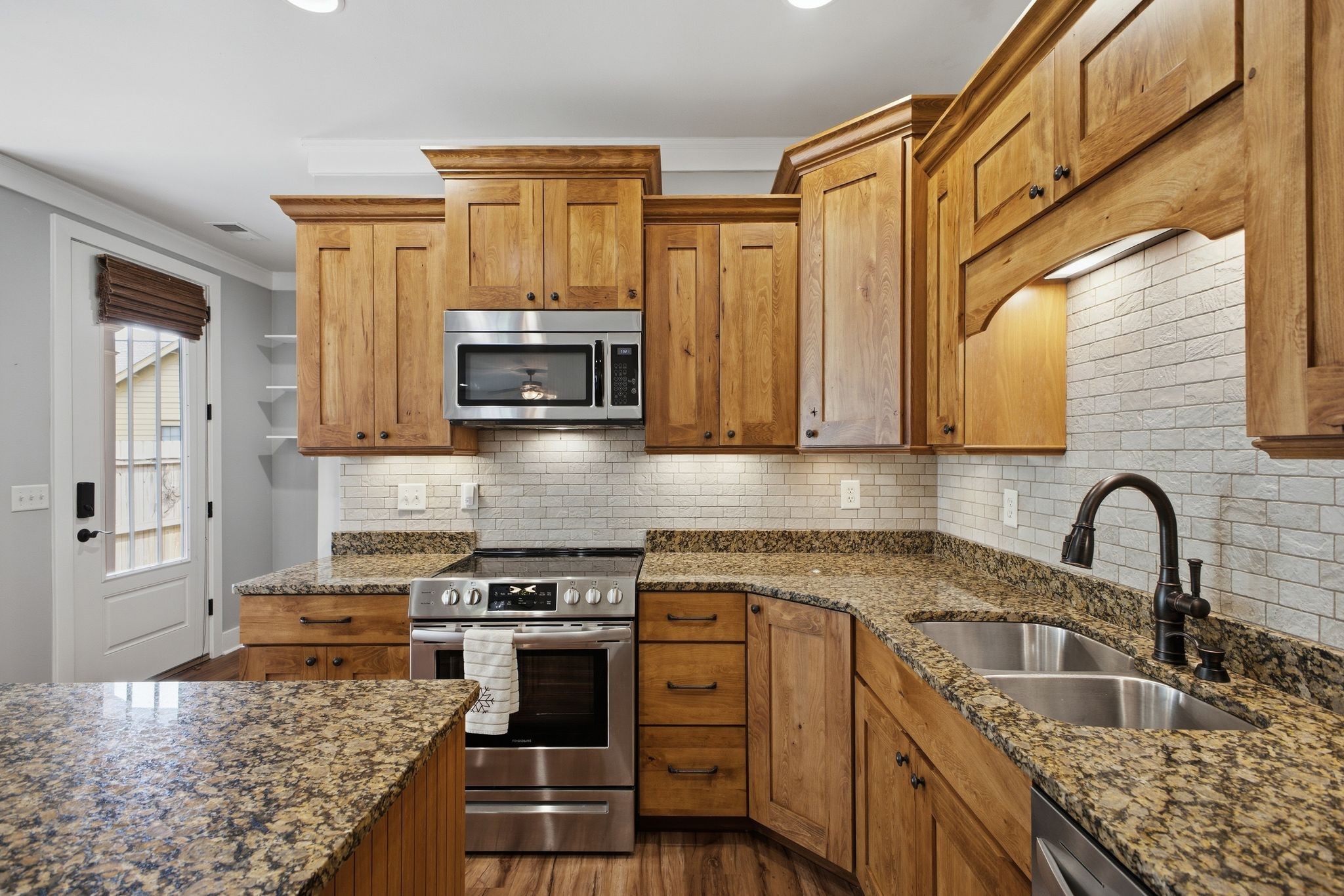 2106 Glen Haven Dr Property Photo 15