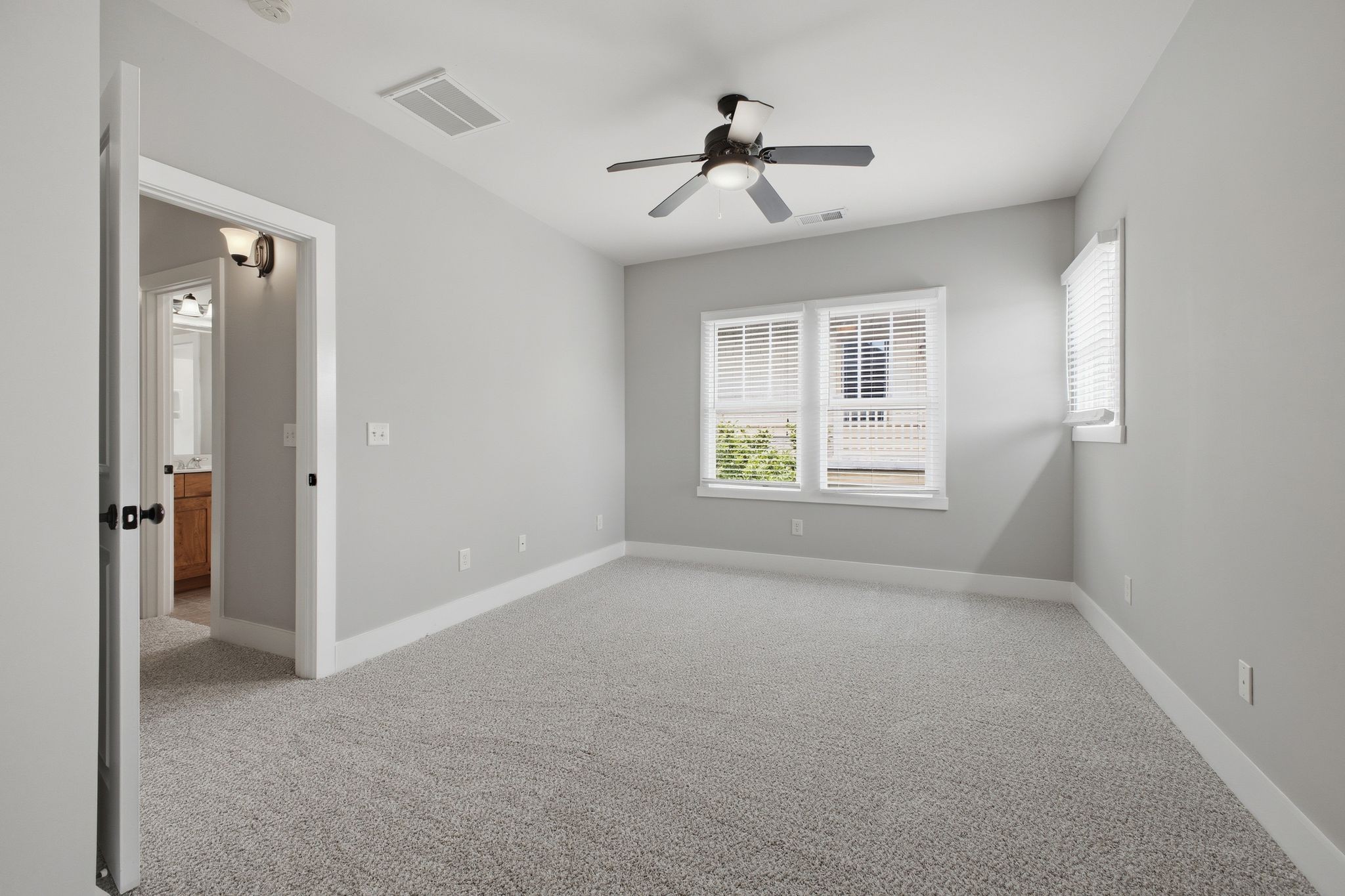 2106 Glen Haven Dr Property Photo 27