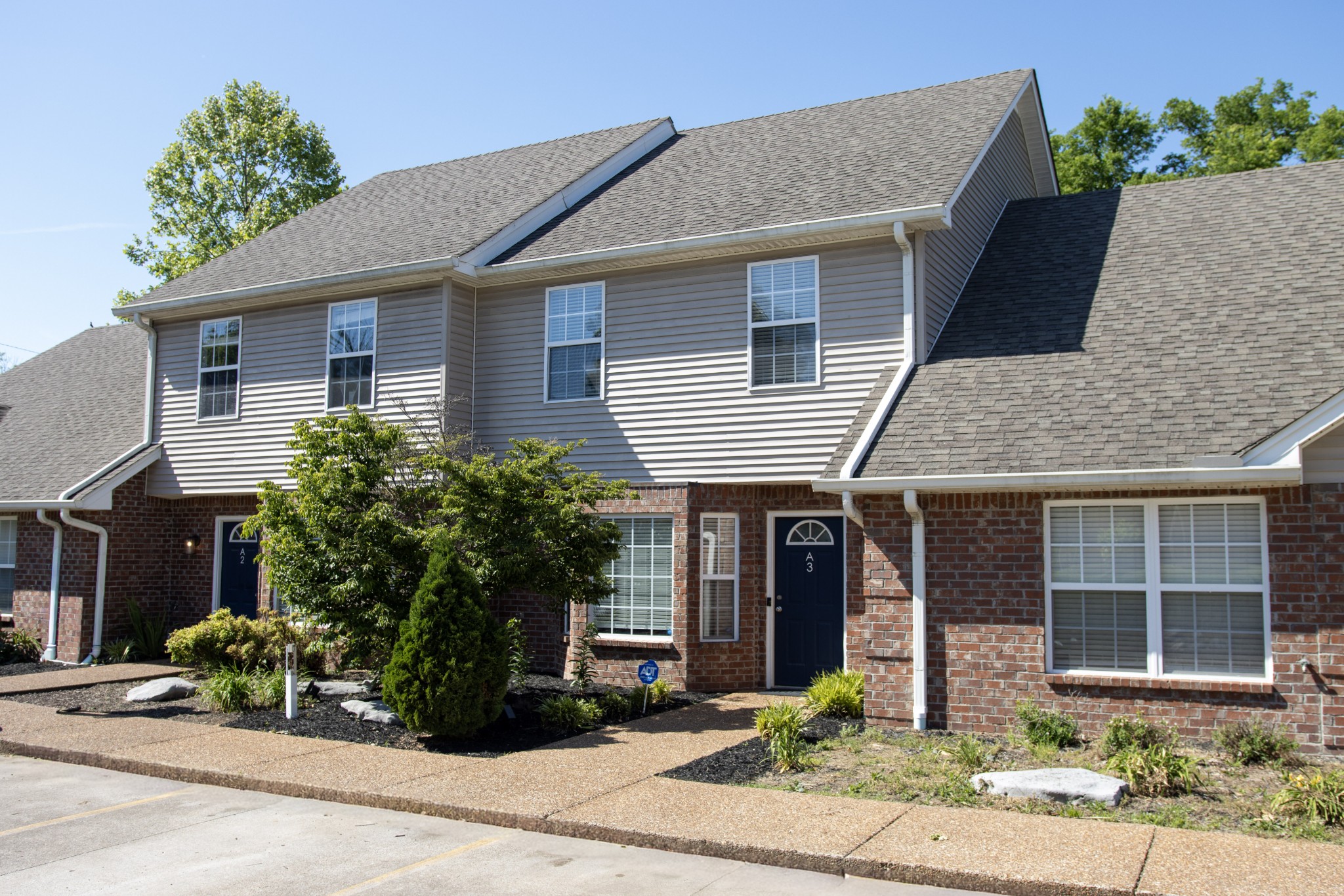 138 Cambridge Dr