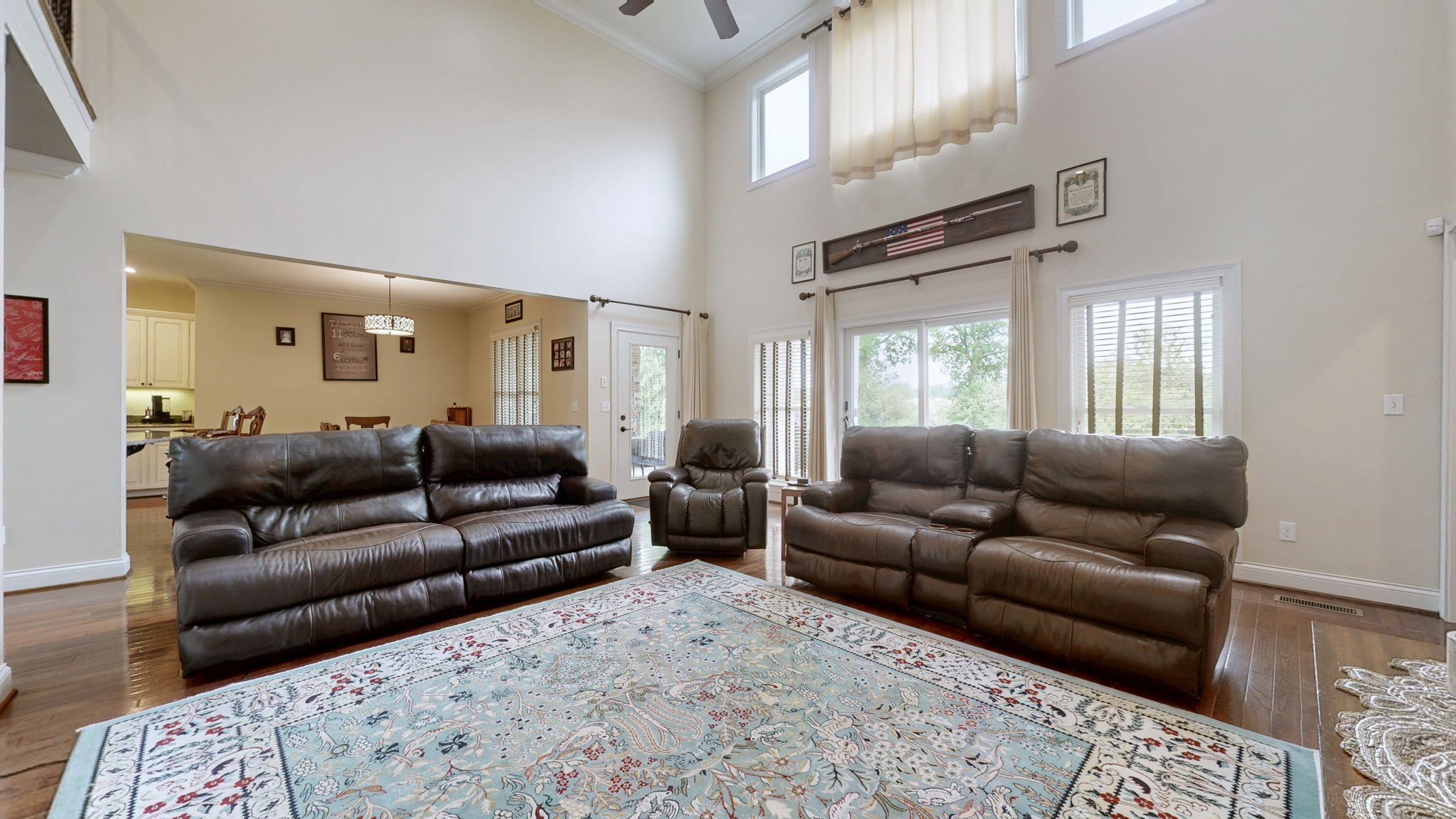 1609 Windwood Ct Property Photo 4