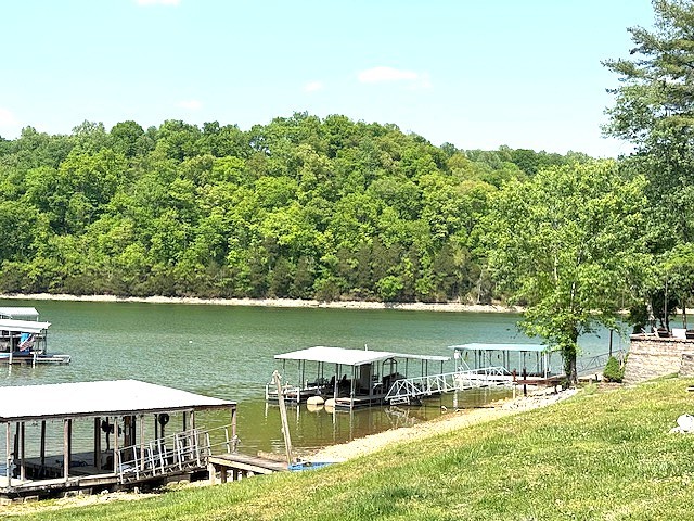 524 Shasteen Hollow Rd