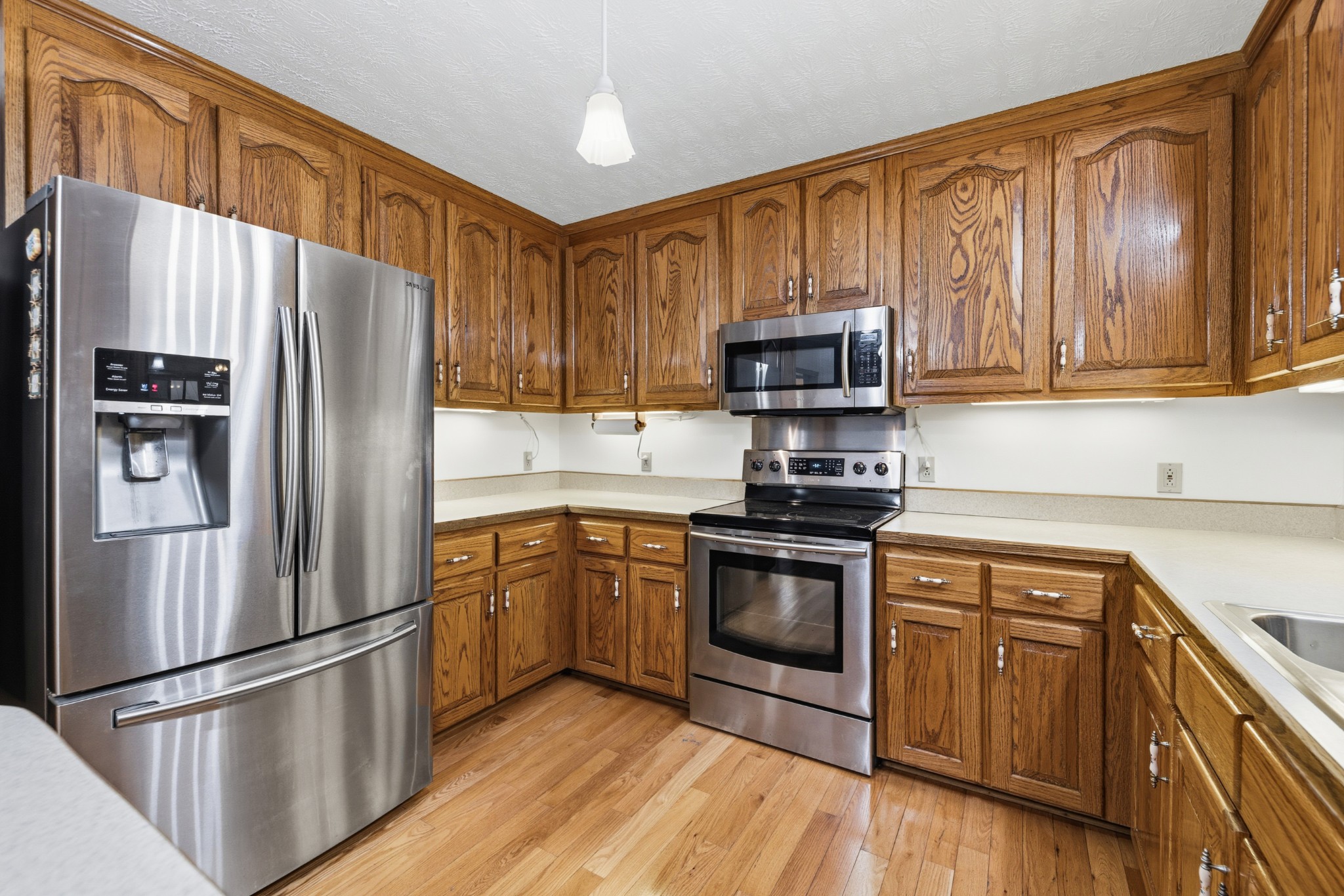 5904 New Highway 7 Property Photo 8