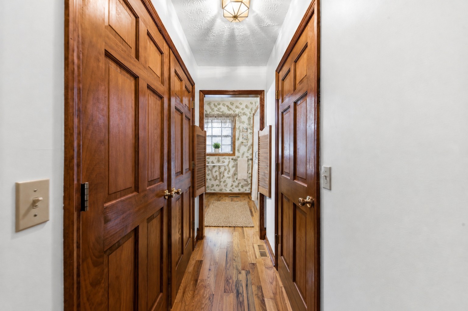 5904 New Highway 7 Property Photo 14