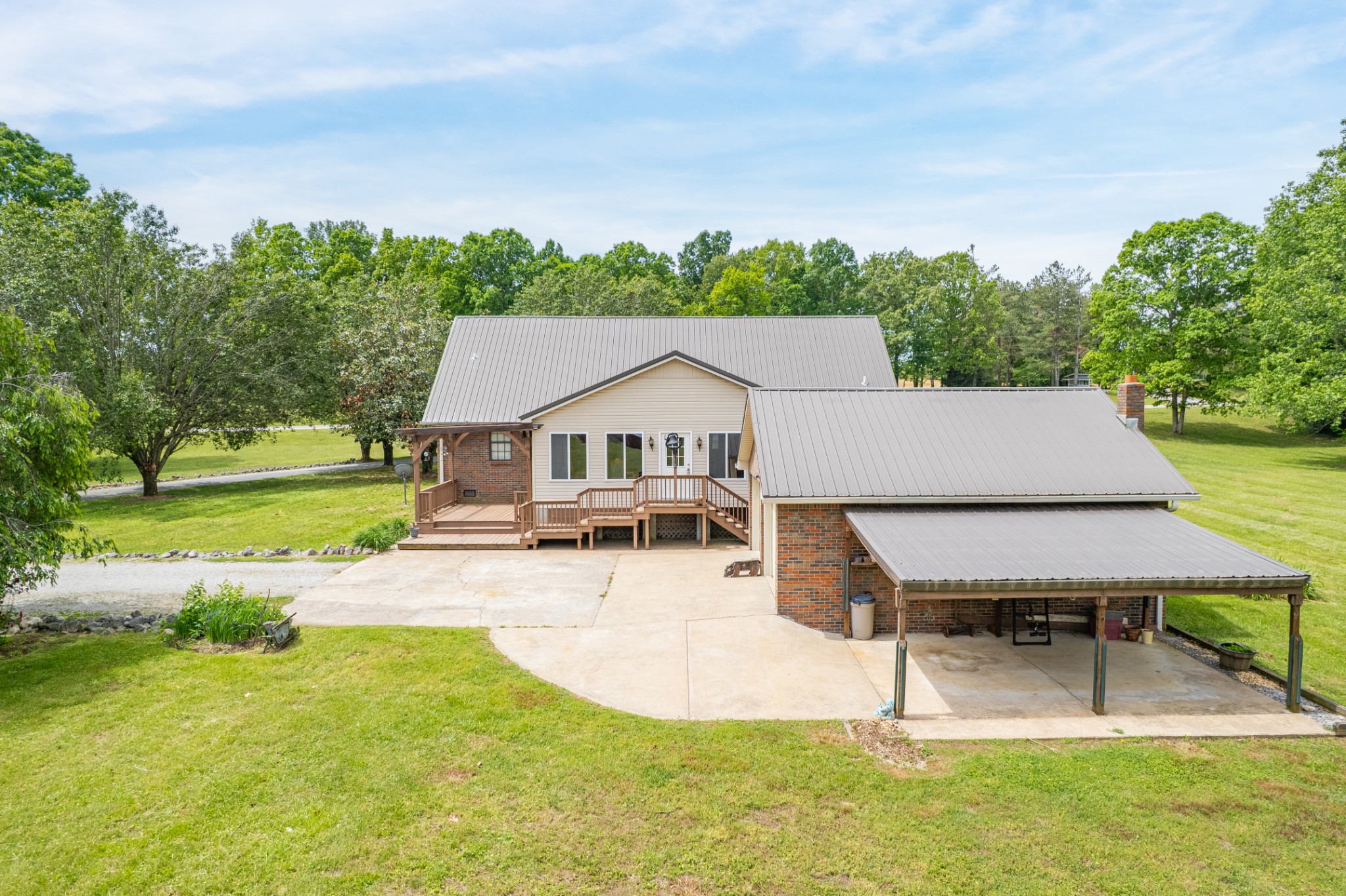 5904 New Highway 7 Property Photo 25
