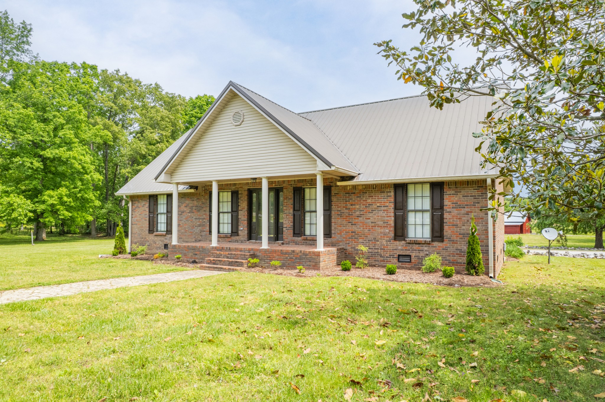 5904 New Highway 7 Property Photo 29
