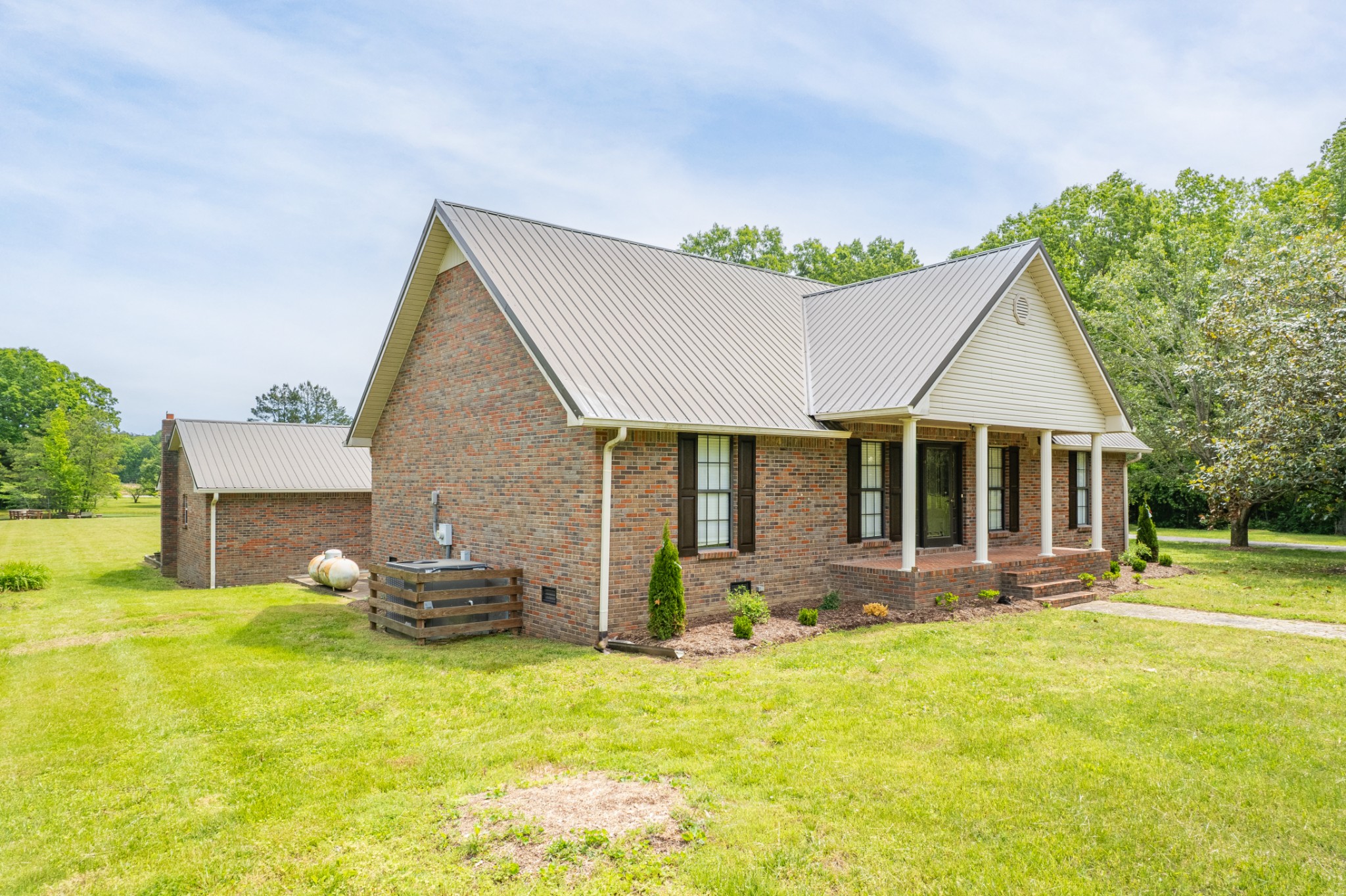 5904 New Highway 7 Property Photo 31