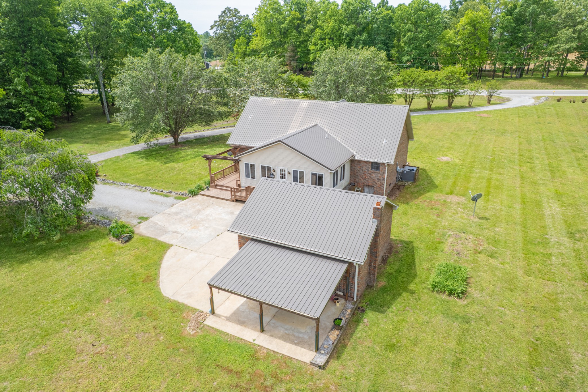 5904 New Highway 7 Property Photo 58