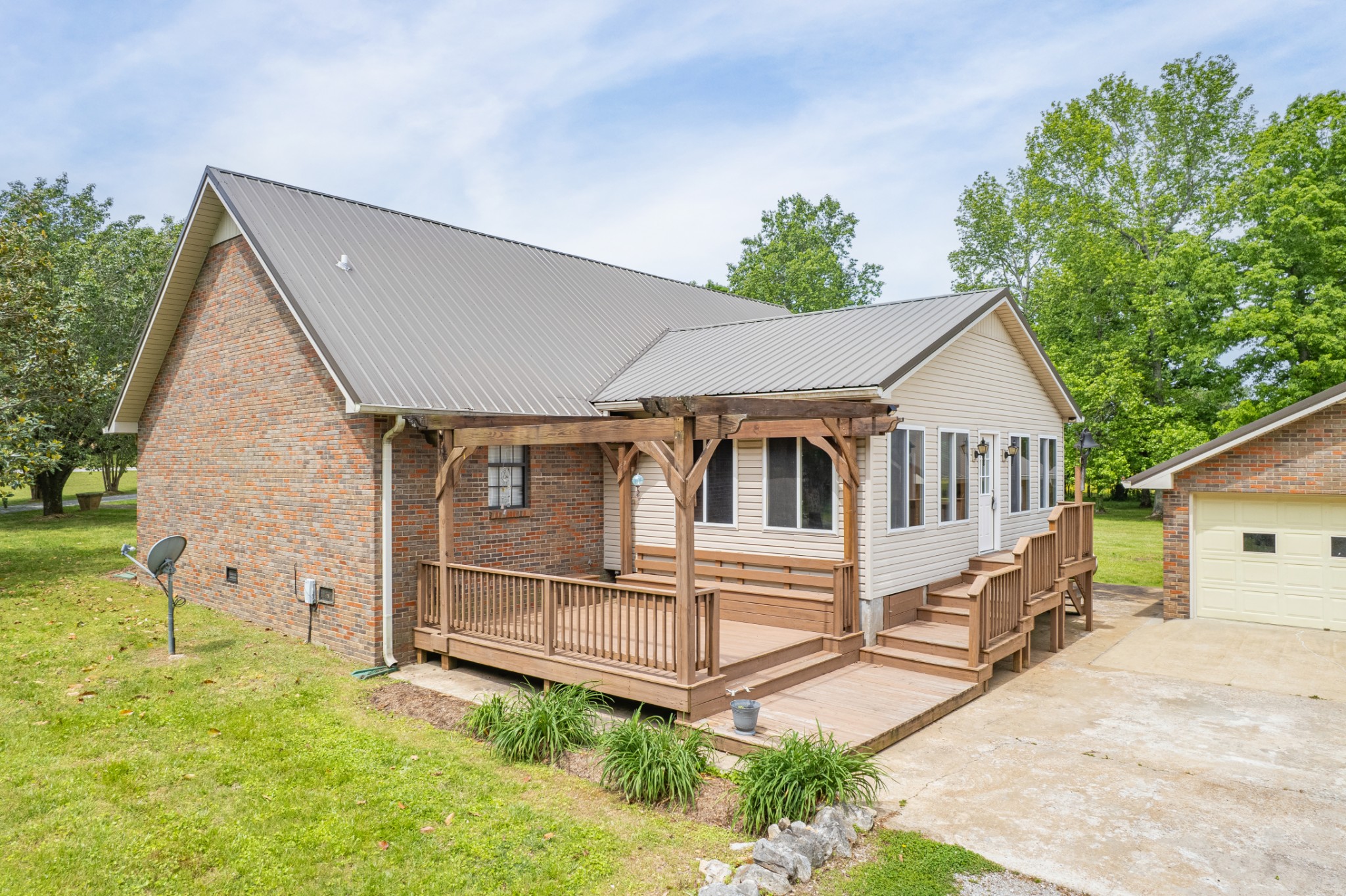 5904 New Highway 7 Property Photo 61