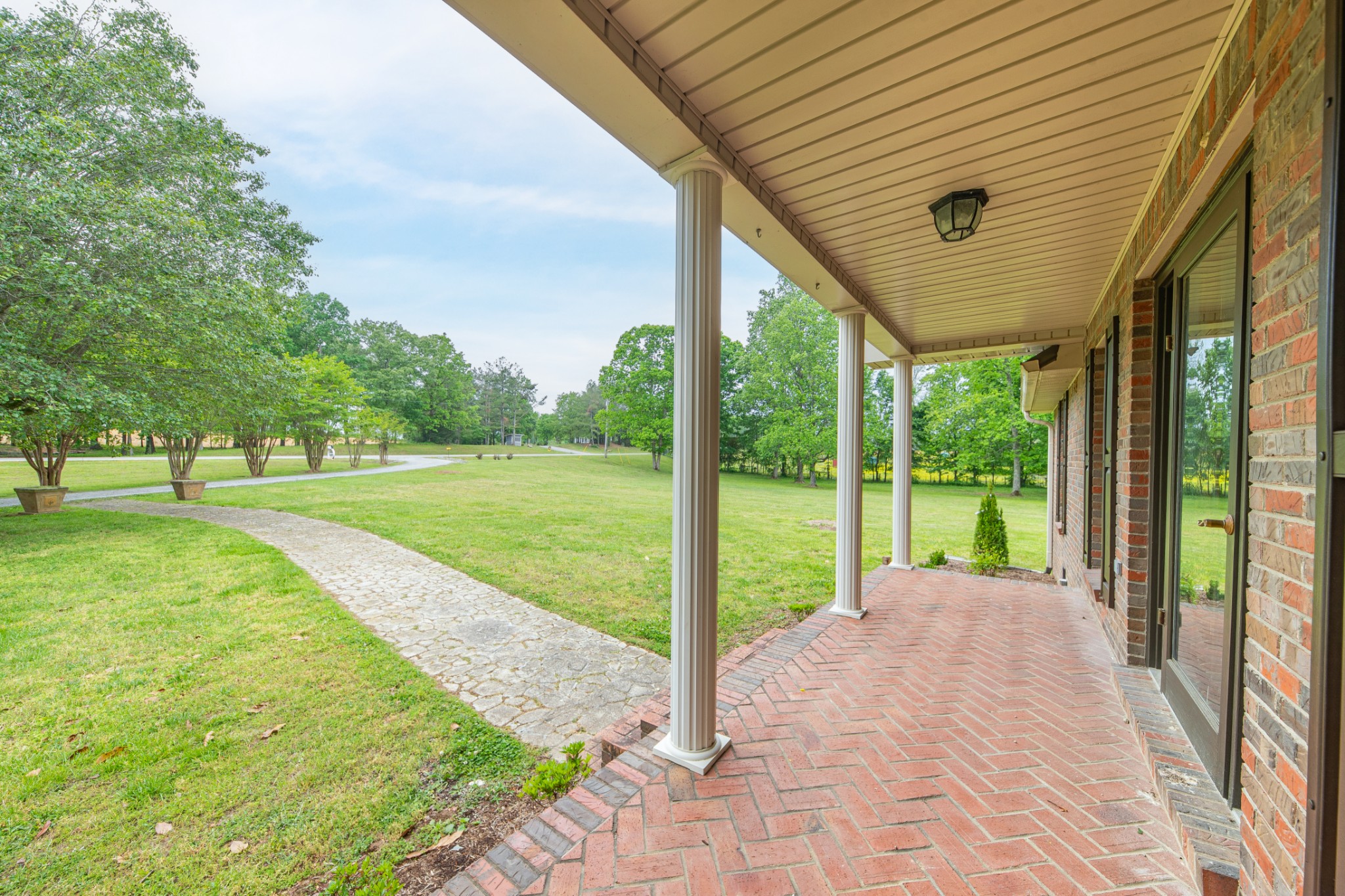 5904 New Highway 7 Property Photo 77