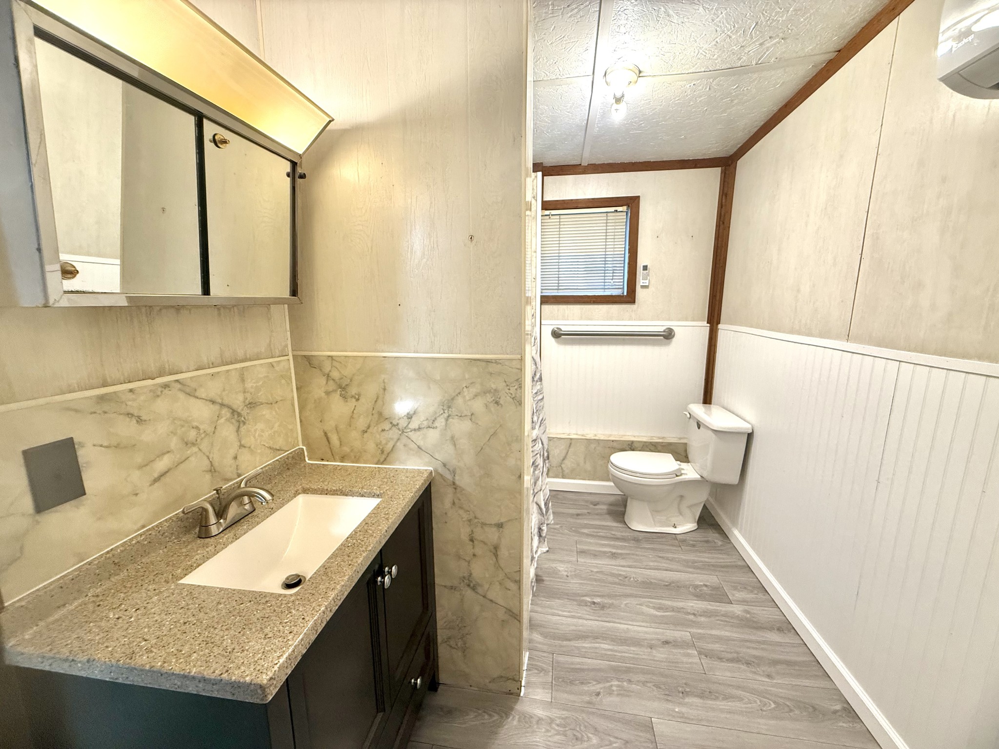 1074 S Main St Property Photo 21