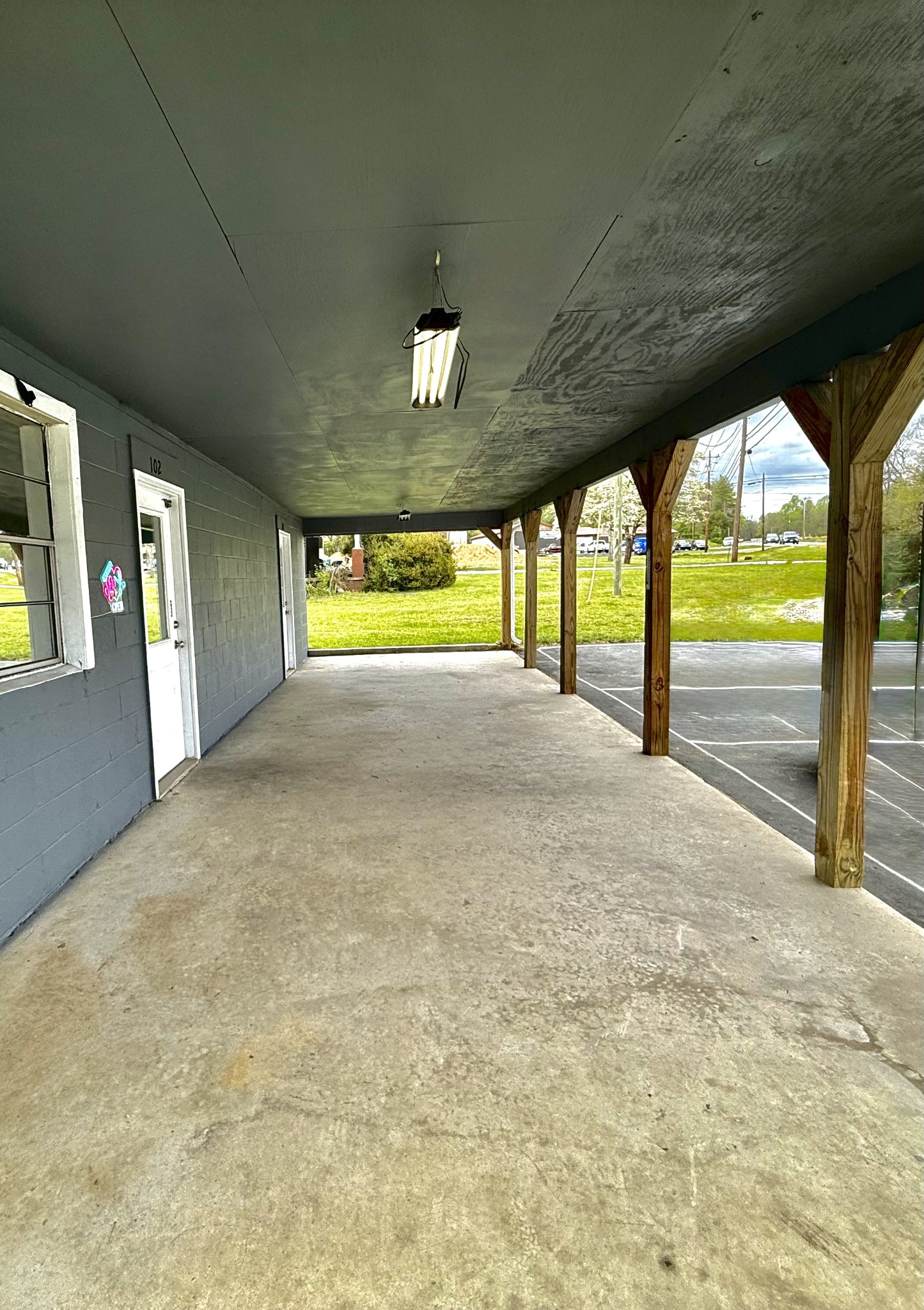 1074 S Main St Property Photo 23
