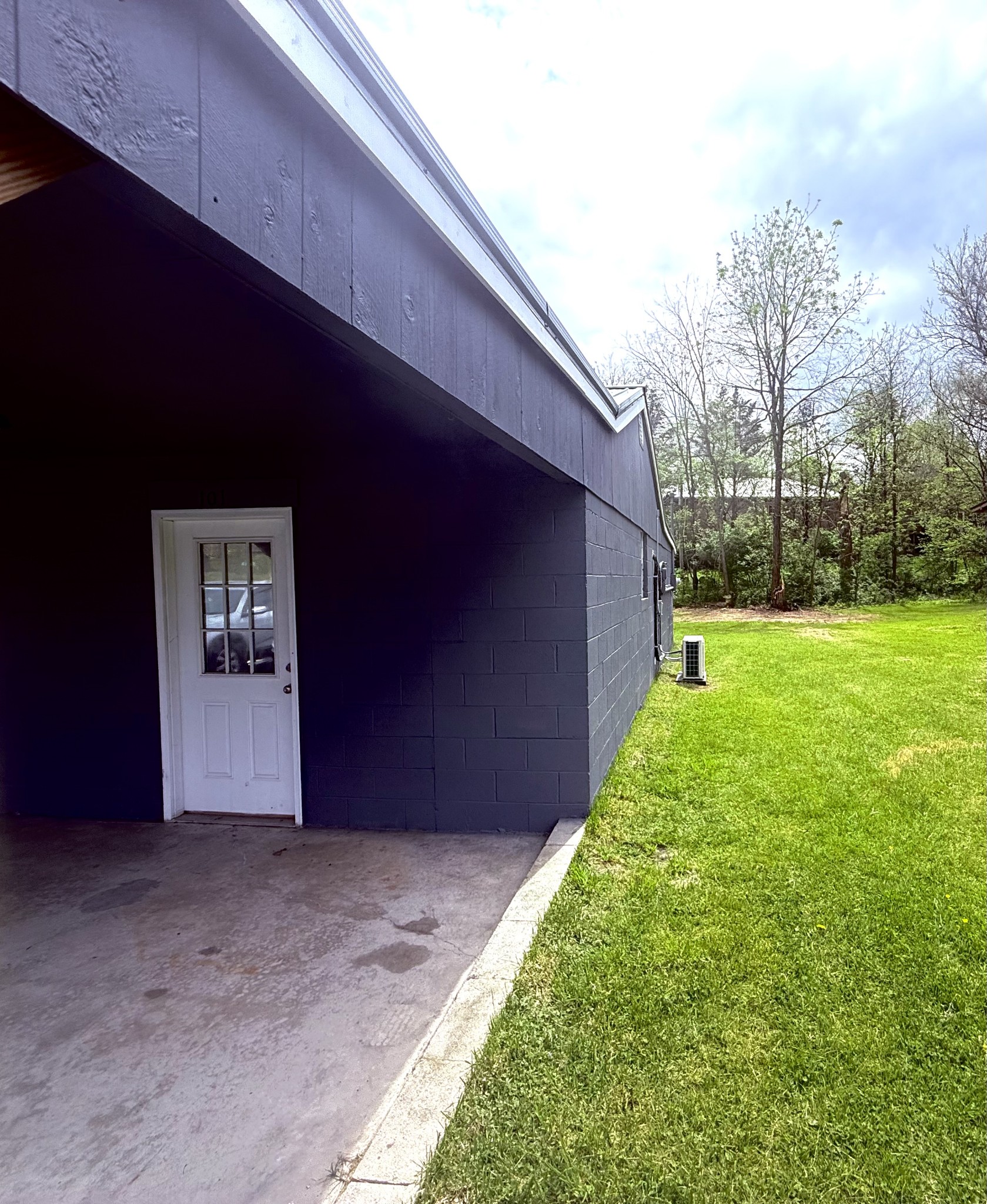 1074 S Main St Property Photo 24