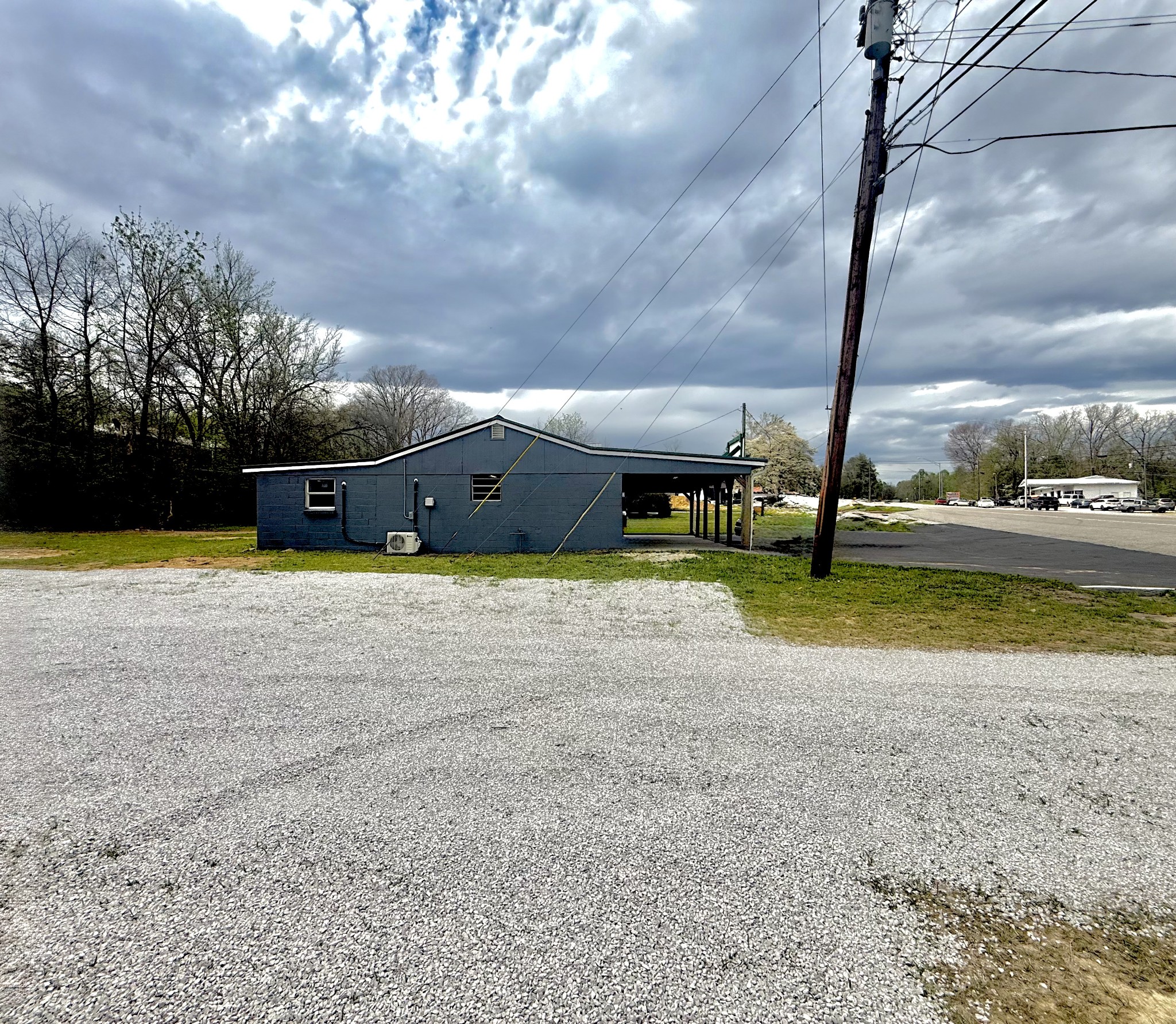 1074 S Main St Property Photo 29
