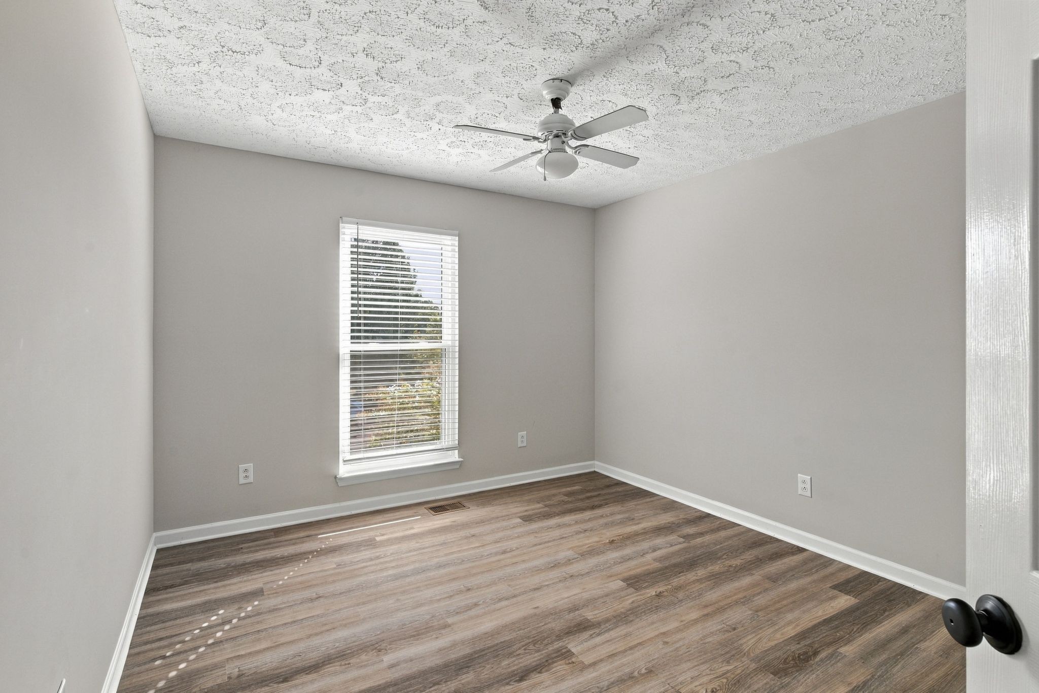 122 Mansker Park Dr Property Photo 27