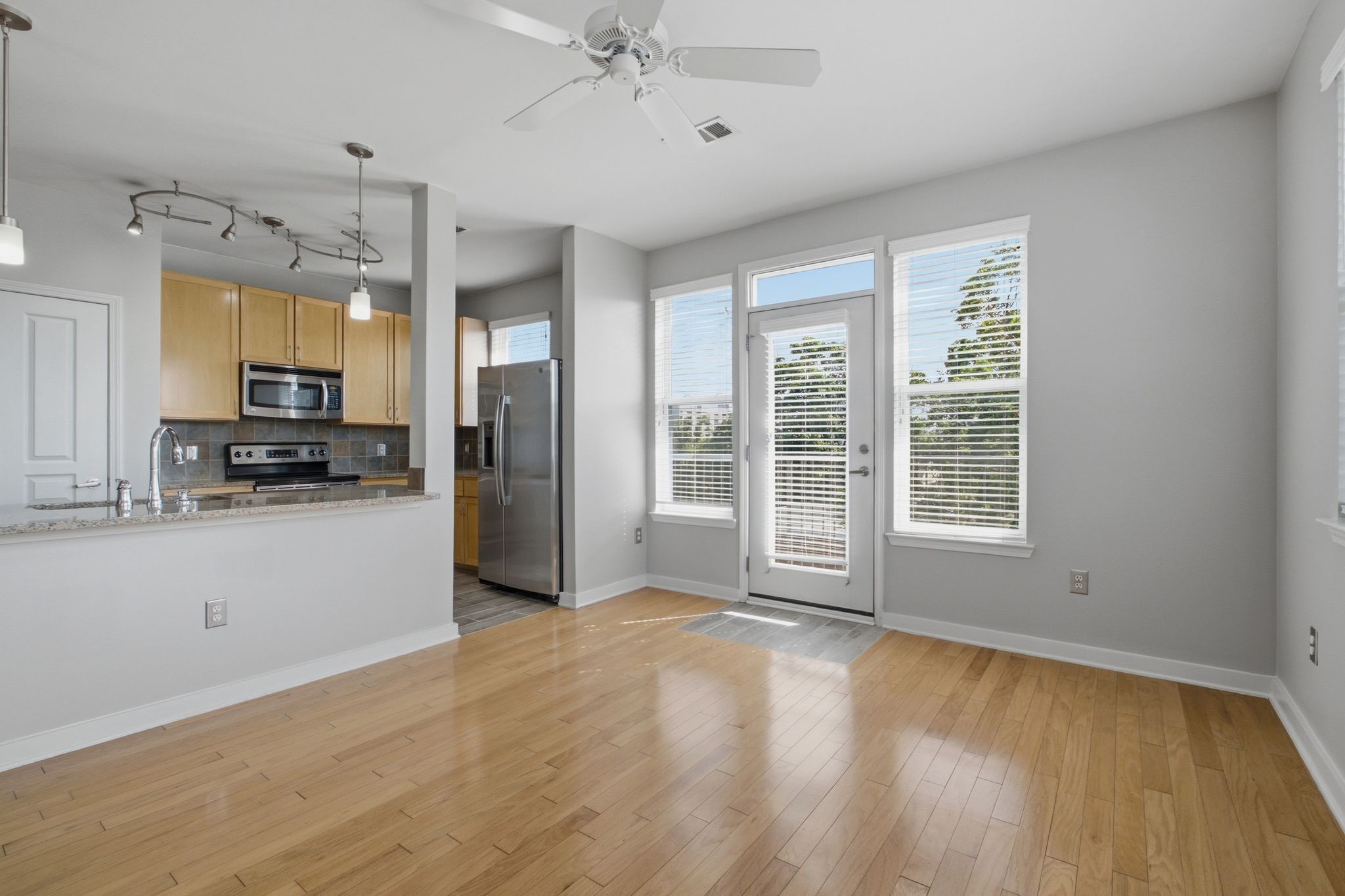 3000 Vanderbilt Pl Property Photo 15