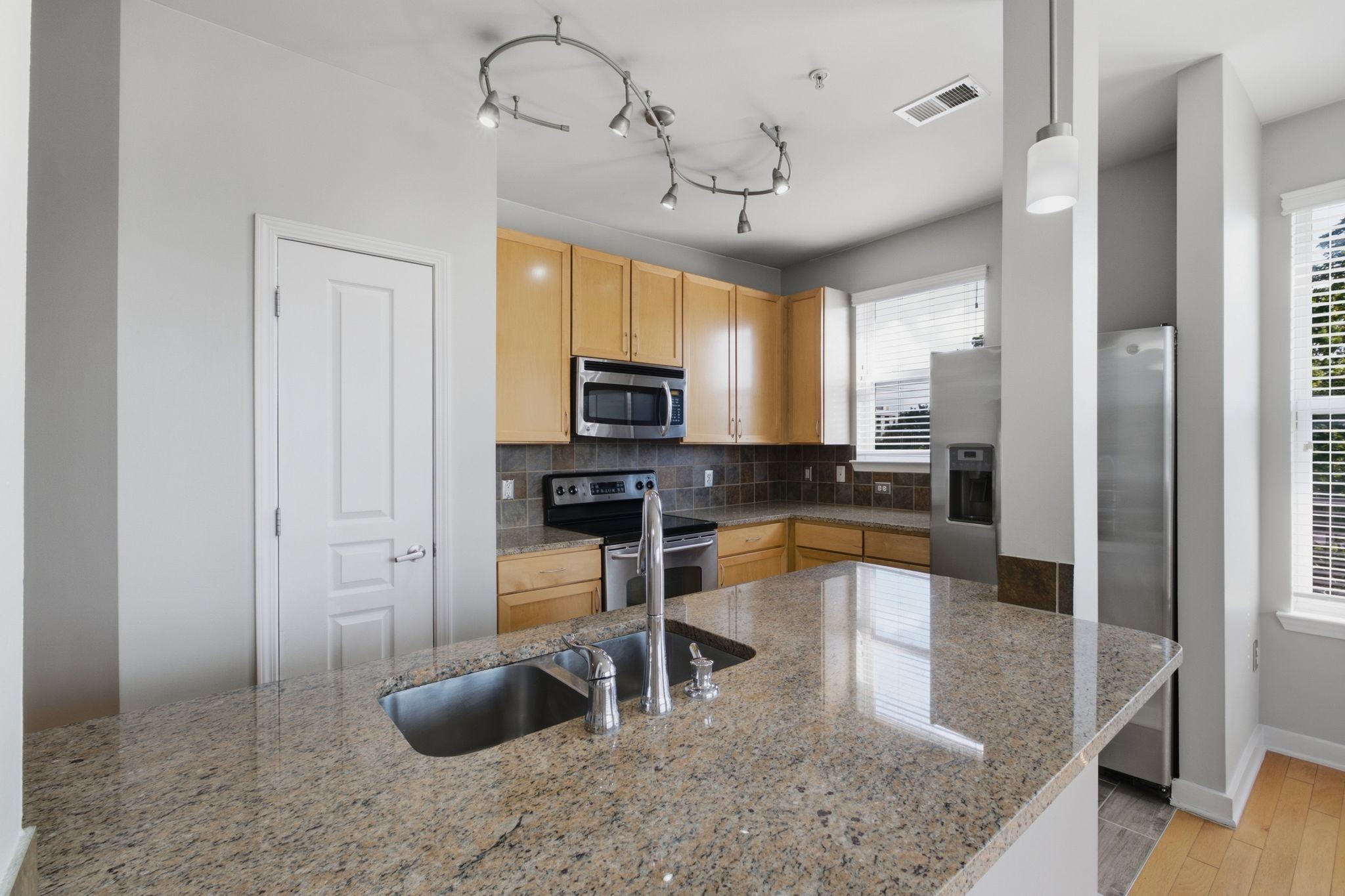 3000 Vanderbilt Pl Property Photo 16