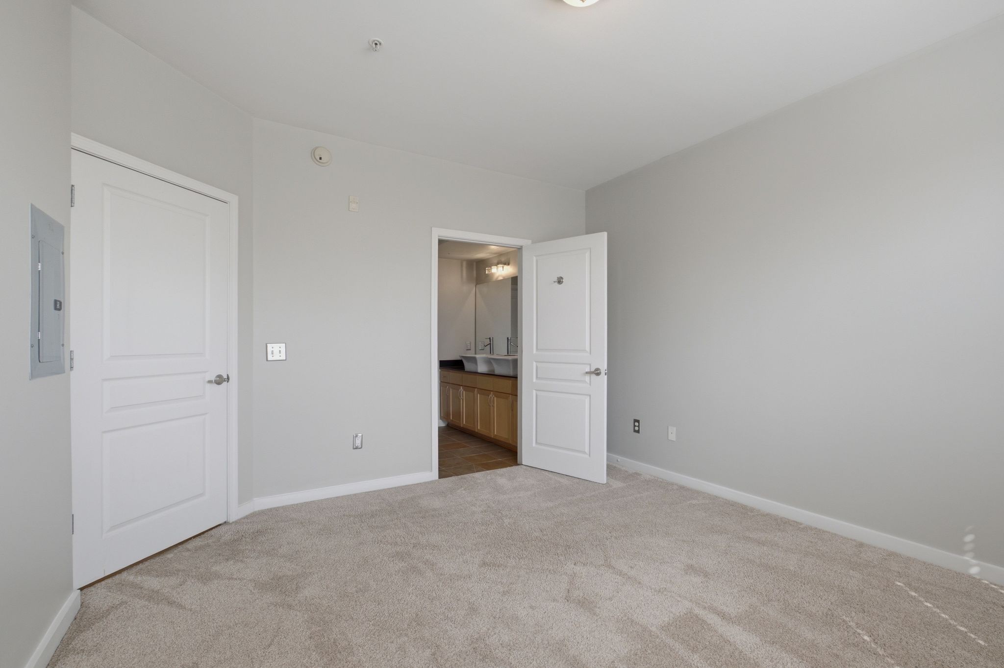 3000 Vanderbilt Pl Property Photo 21