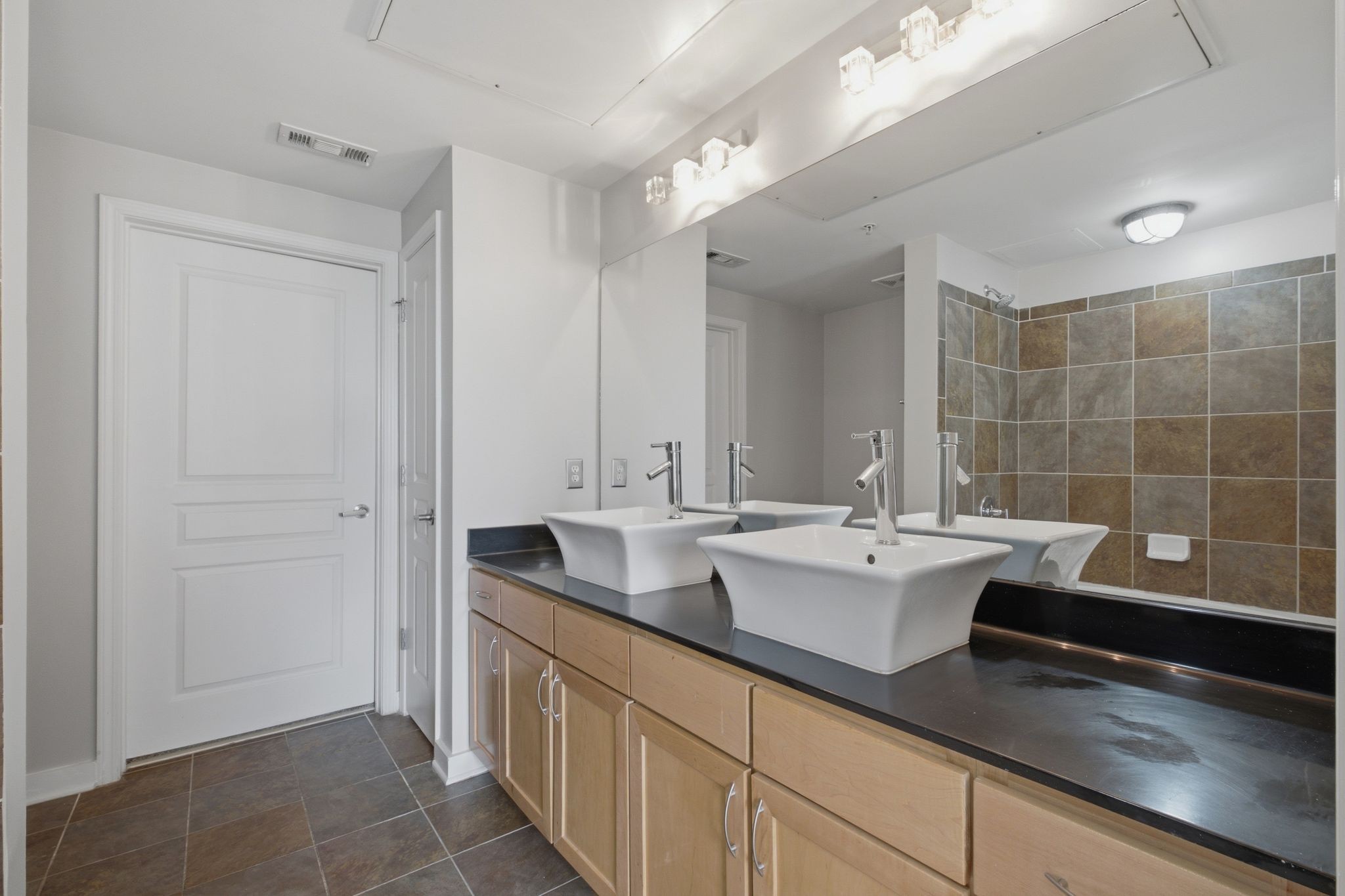 3000 Vanderbilt Pl Property Photo 22