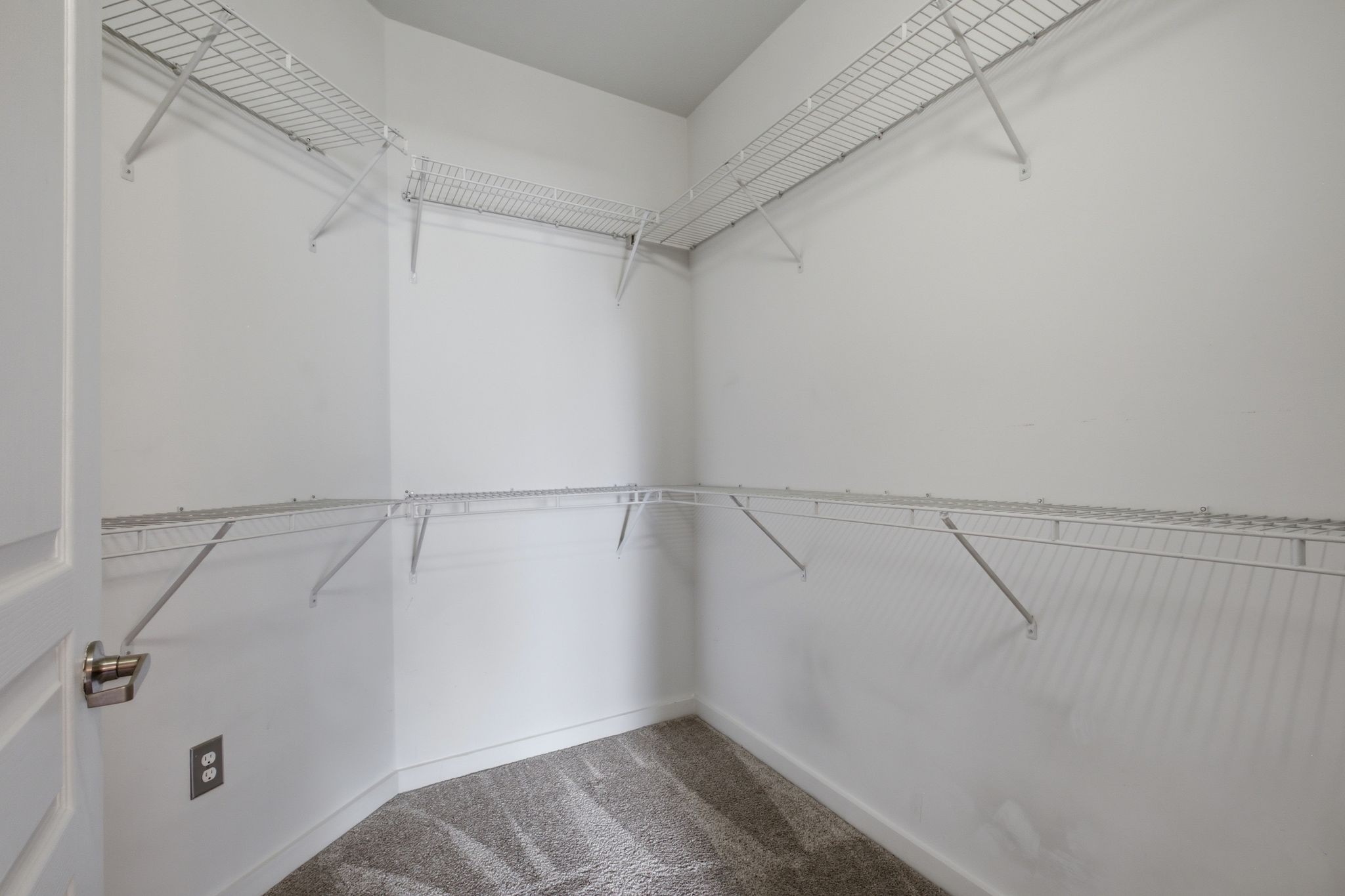 3000 Vanderbilt Pl Property Photo 24